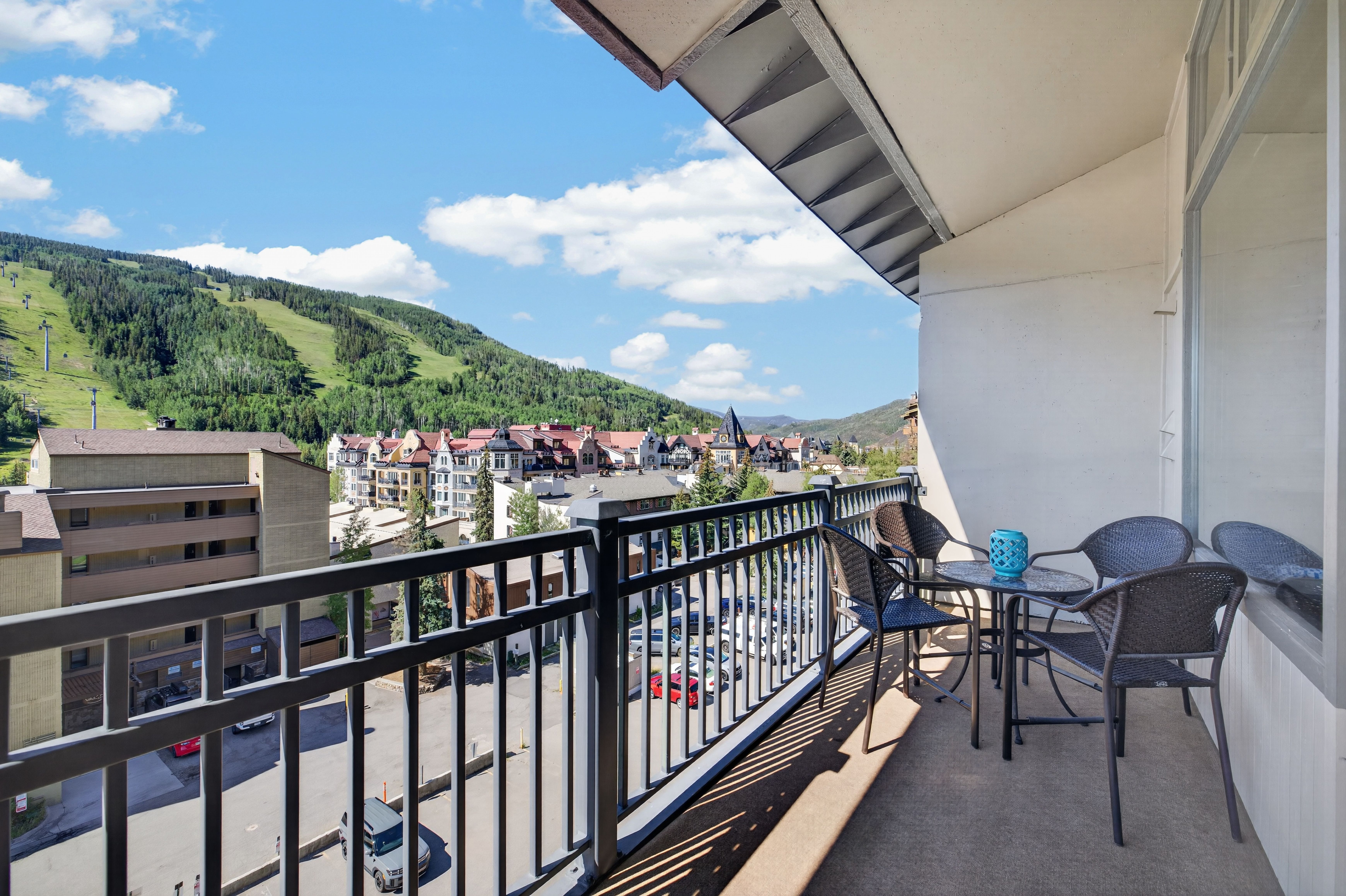  Exceptional Access to Vail