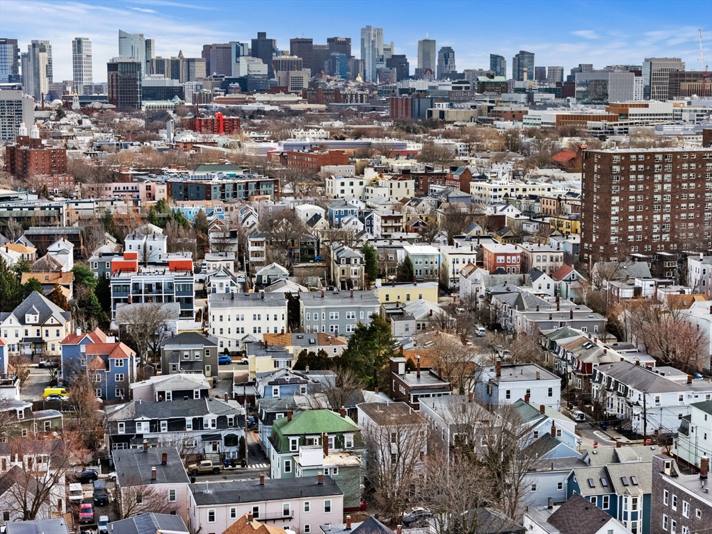 Somerville, Massachusetts, 02143, United States, 2 Bedrooms Bedrooms, ,2 BathroomsBathrooms,Residential,For Sale,1906626