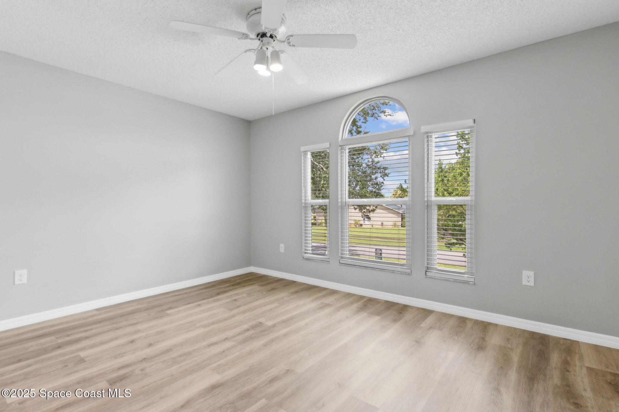 Titusville, Florida, 32780, United States, 4 Bedrooms Bedrooms, ,3 BathroomsBathrooms,Residential,For Sale,1920074