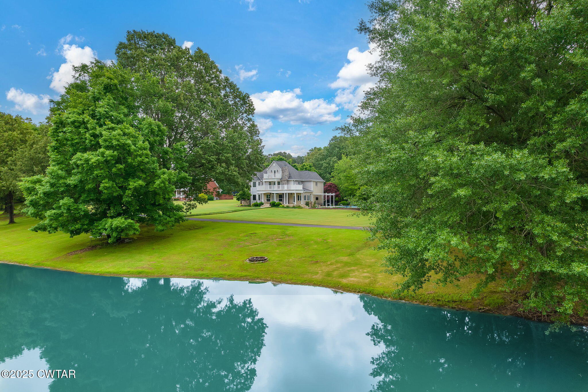 Humboldt, Tennessee, 38343, United States, 4 Bedrooms Bedrooms, ,5 BathroomsBathrooms,Residential,For Sale,1818356
