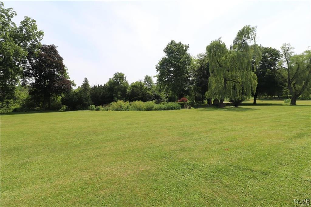 Whitehall Twp, Pennsylvania, 18052, United States, 6 Bedrooms Bedrooms, ,4 BathroomsBathrooms,Residential,For Sale,1931733