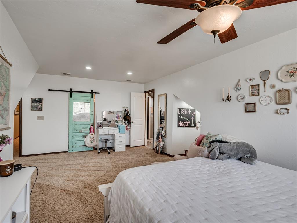 Jones, Oklahoma, 73049, United States, 4 Bedrooms Bedrooms, ,5 BathroomsBathrooms,Residential,For Sale,1987099