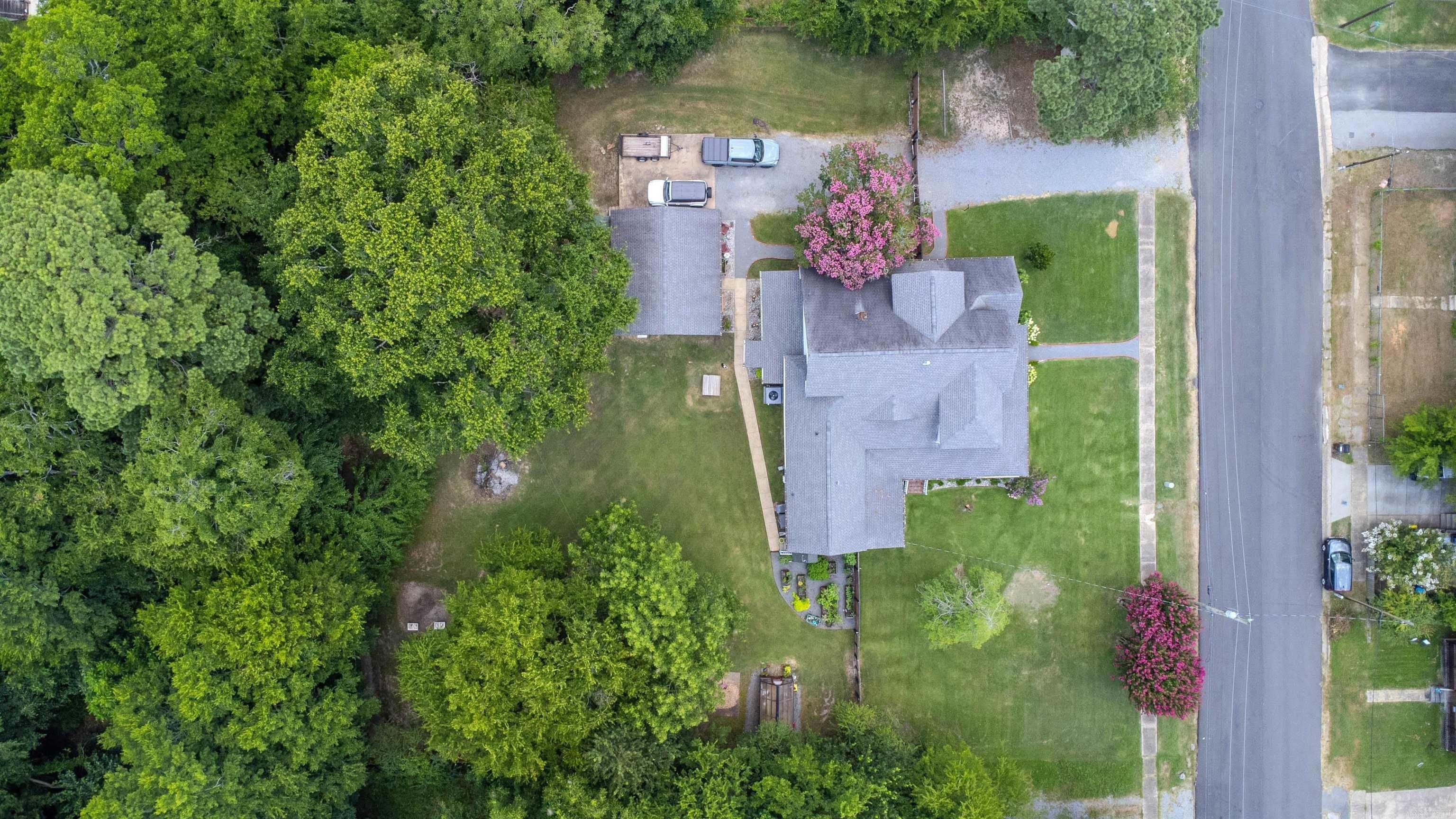 Benton, Arkansas, 72015, United States, 5 Bedrooms Bedrooms, ,3 BathroomsBathrooms,Residential,For Sale,1881485