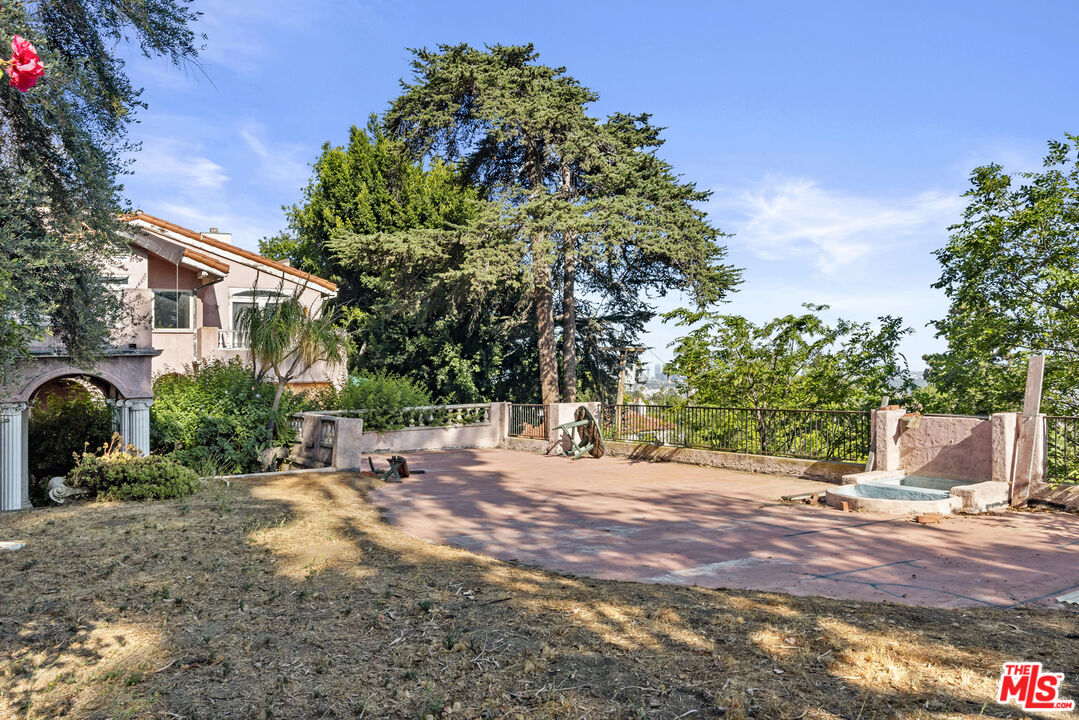 Los Angeles, California, 90046, United States, ,Land,For Sale,1891121