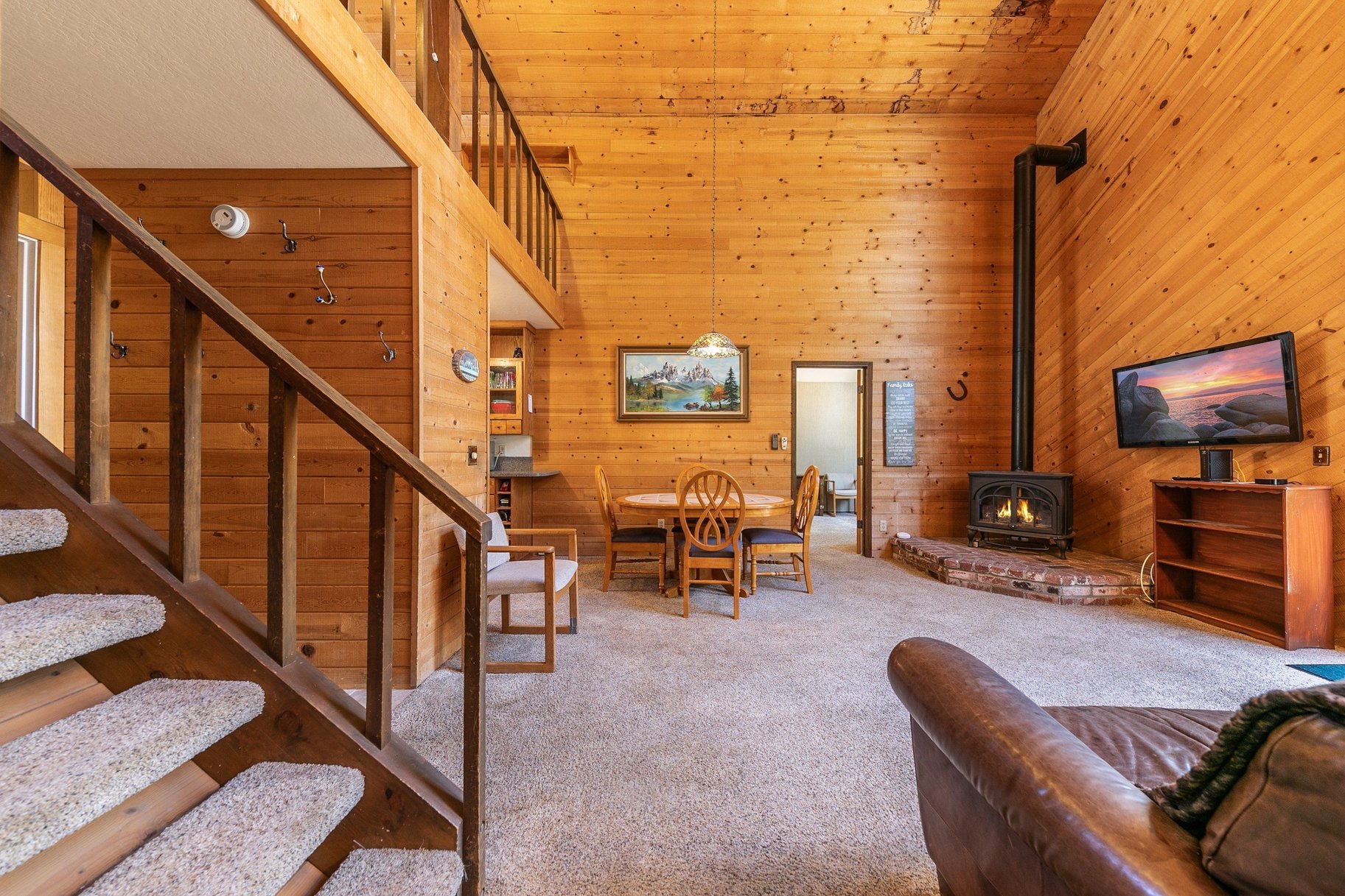  DESIRABLE TAHOE DONNER LOCATION - 物件實景