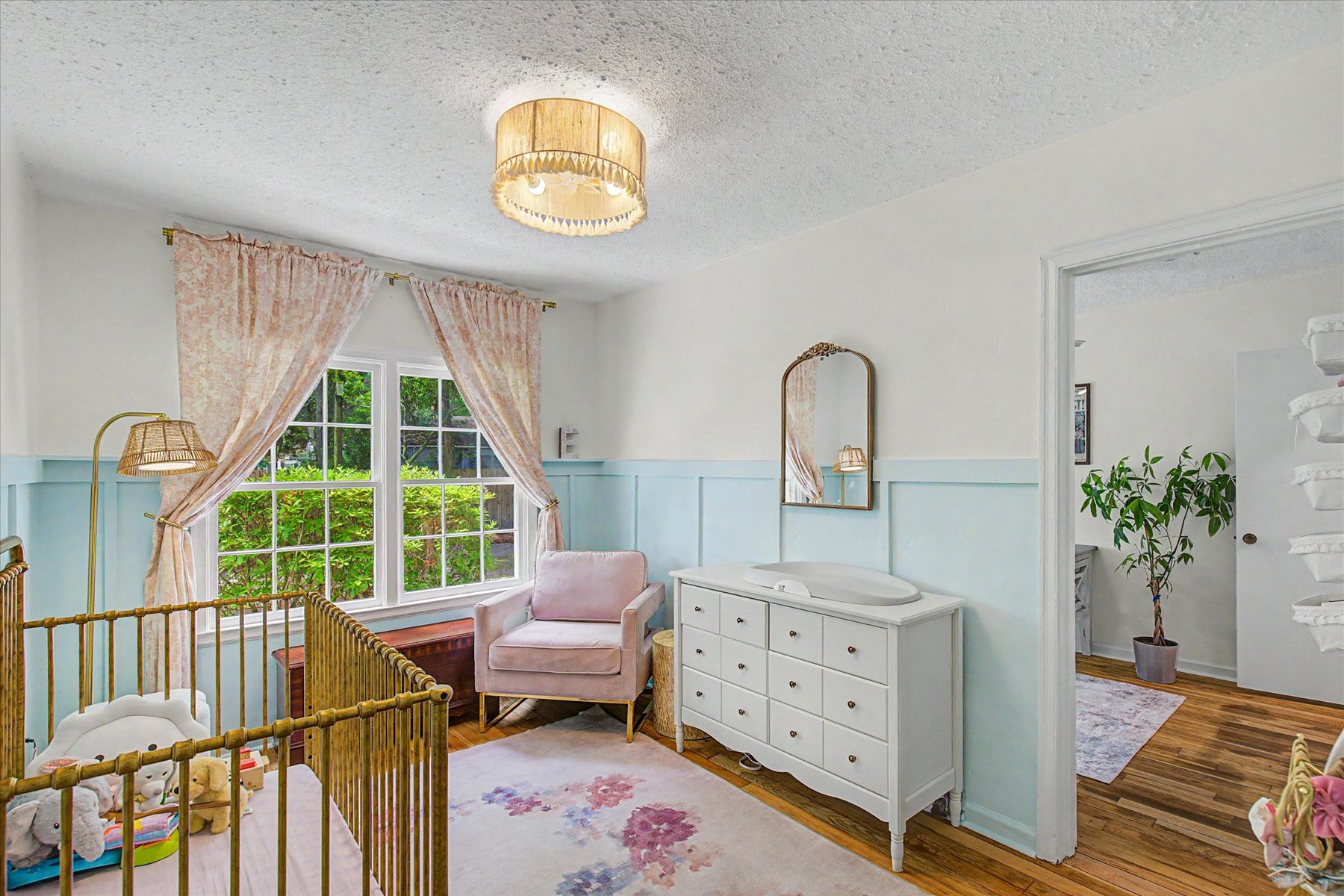  1323 E 53rd Street - 物件實景