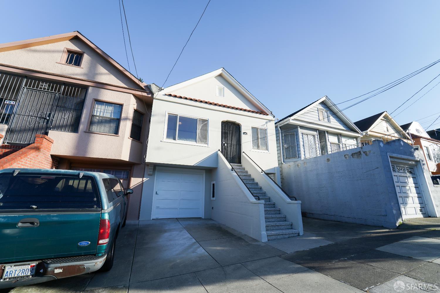 San Francisco, California, 94112, United States, 3 Bedrooms Bedrooms, ,1 BathroomBathrooms,Residential,For Sale,1988228