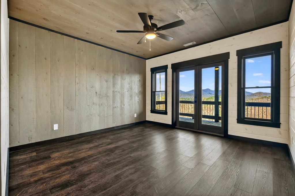 Mineral Bluff, Georgia, 30559, United States, 4 Bedrooms Bedrooms, ,4 BathroomsBathrooms,Residential,For Sale,2010498