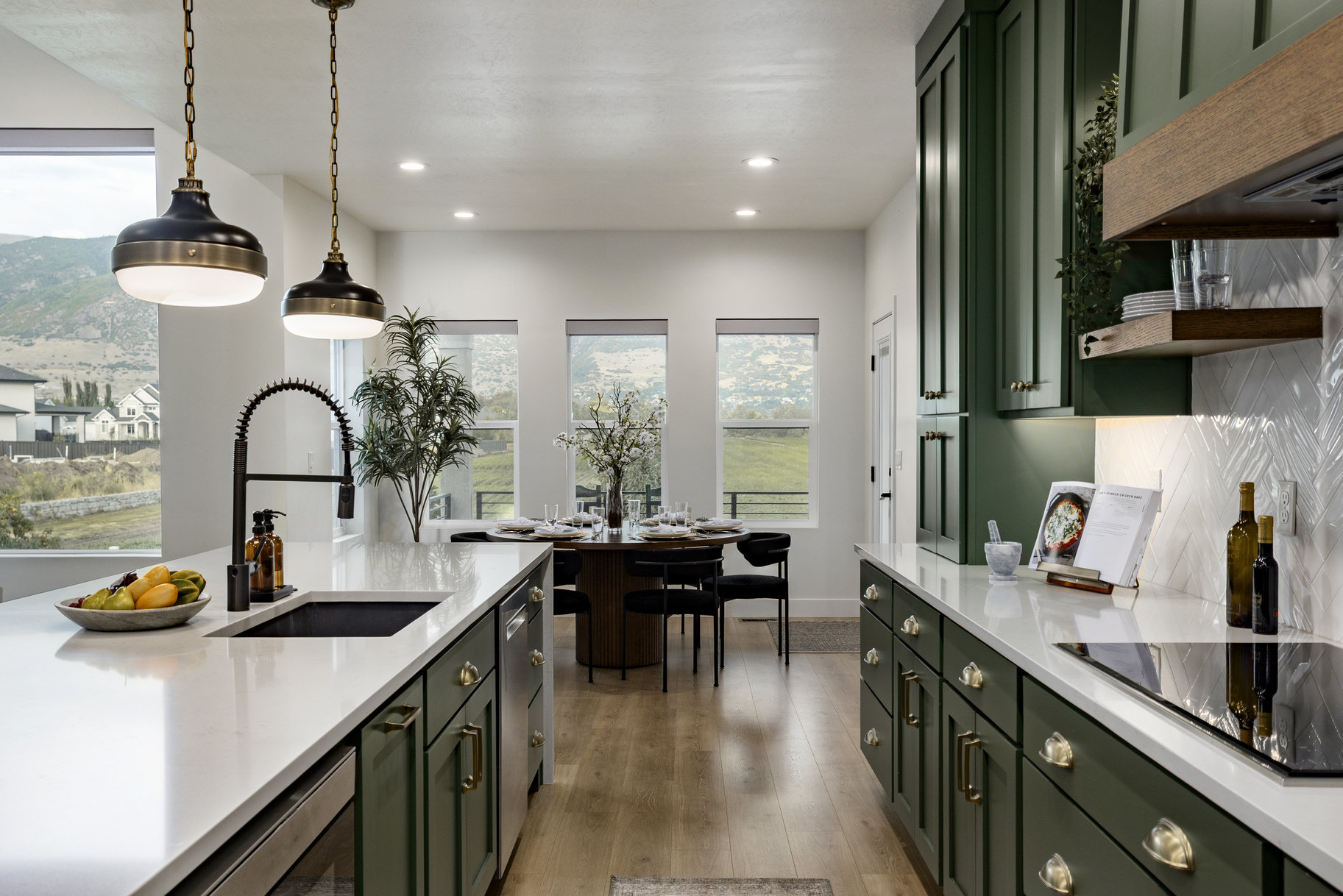  Modern Farmhouse Charm in Farmington - 物件實景