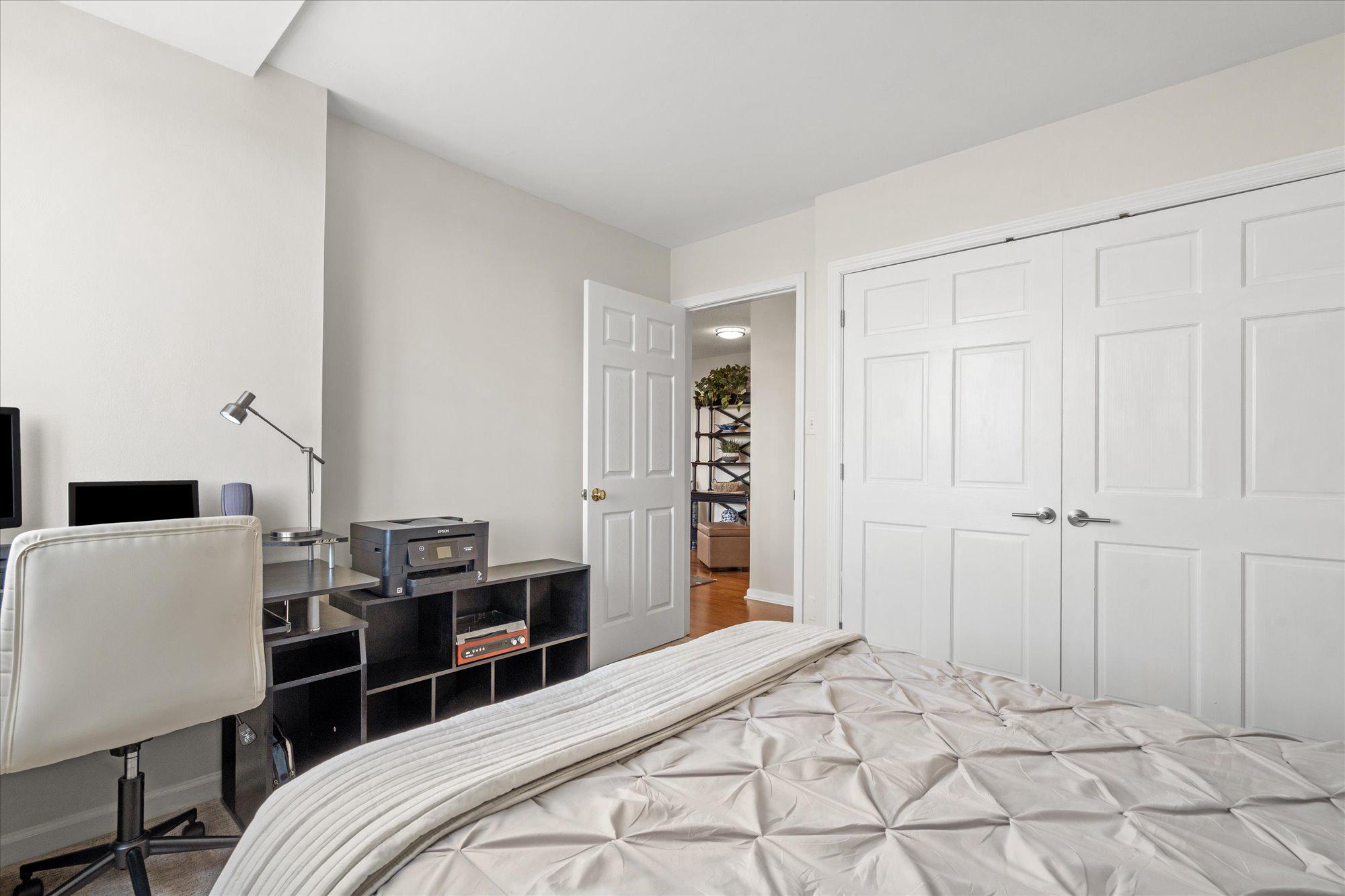  501 Slaters Lane, Alexandria, VA, 22314 - 物件實景