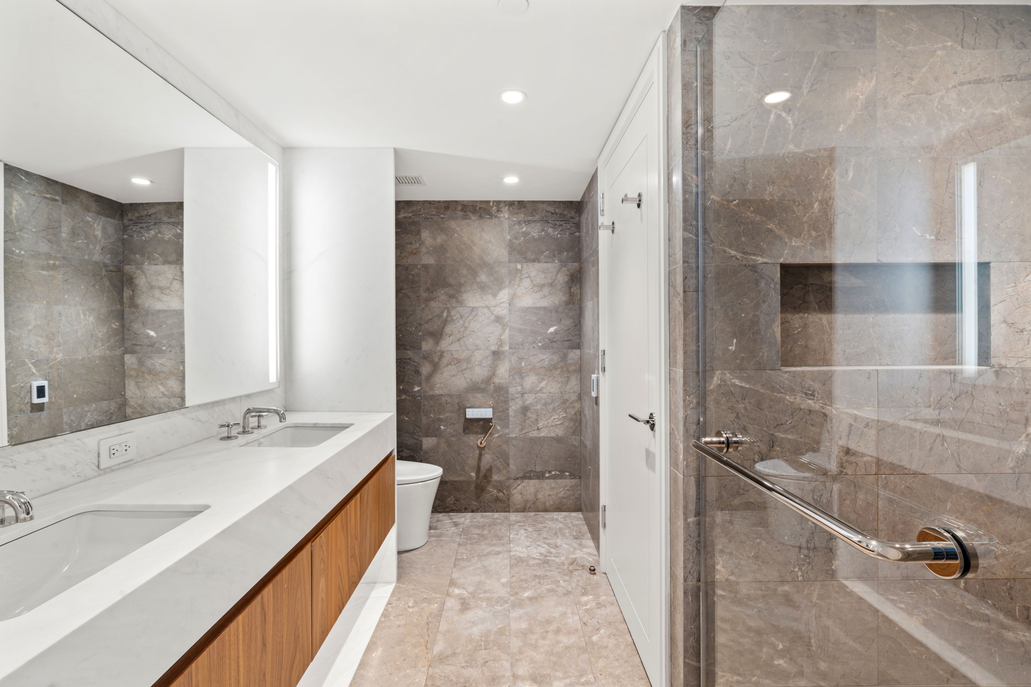  111 West 56th Street - 物件實景