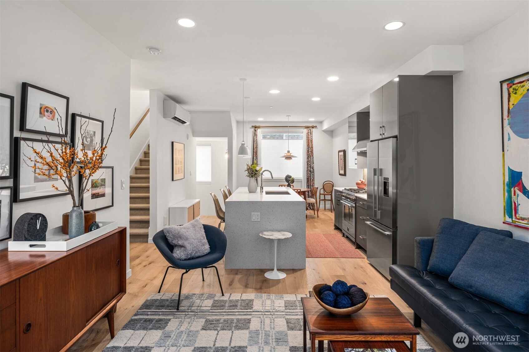 Seattle, Washington, 98122, United States, 2 Bedrooms Bedrooms, ,1 BathroomBathrooms,Residential,For Sale,1896236