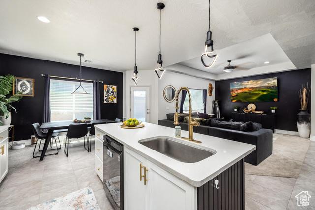 St. George, Utah, 84790, United States, 3 Bedrooms Bedrooms, ,3 BathroomsBathrooms,Residential,For Sale,1981524