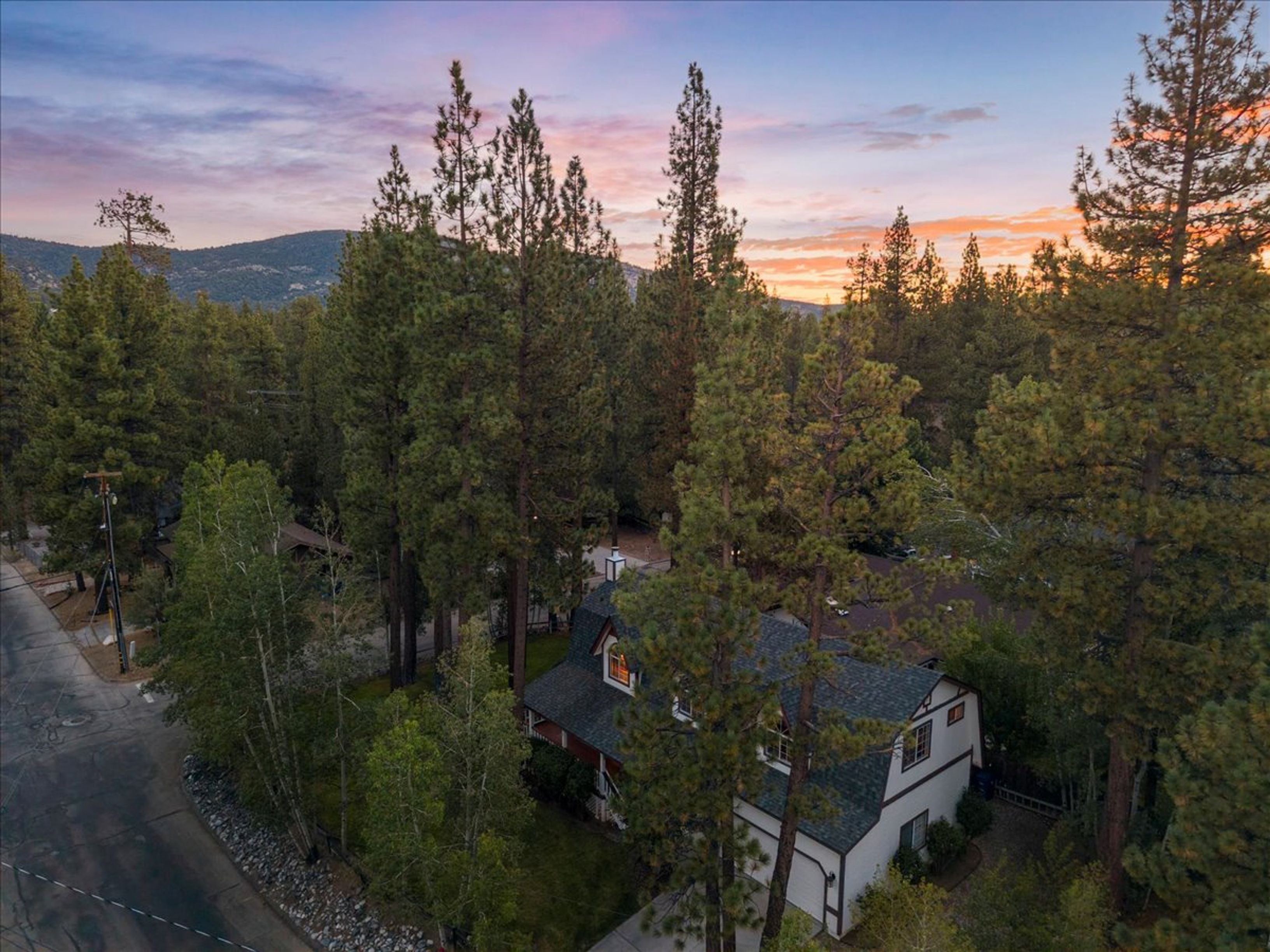  416 Pineview Drive, Big Bear, CA 92314 - 物件實景
