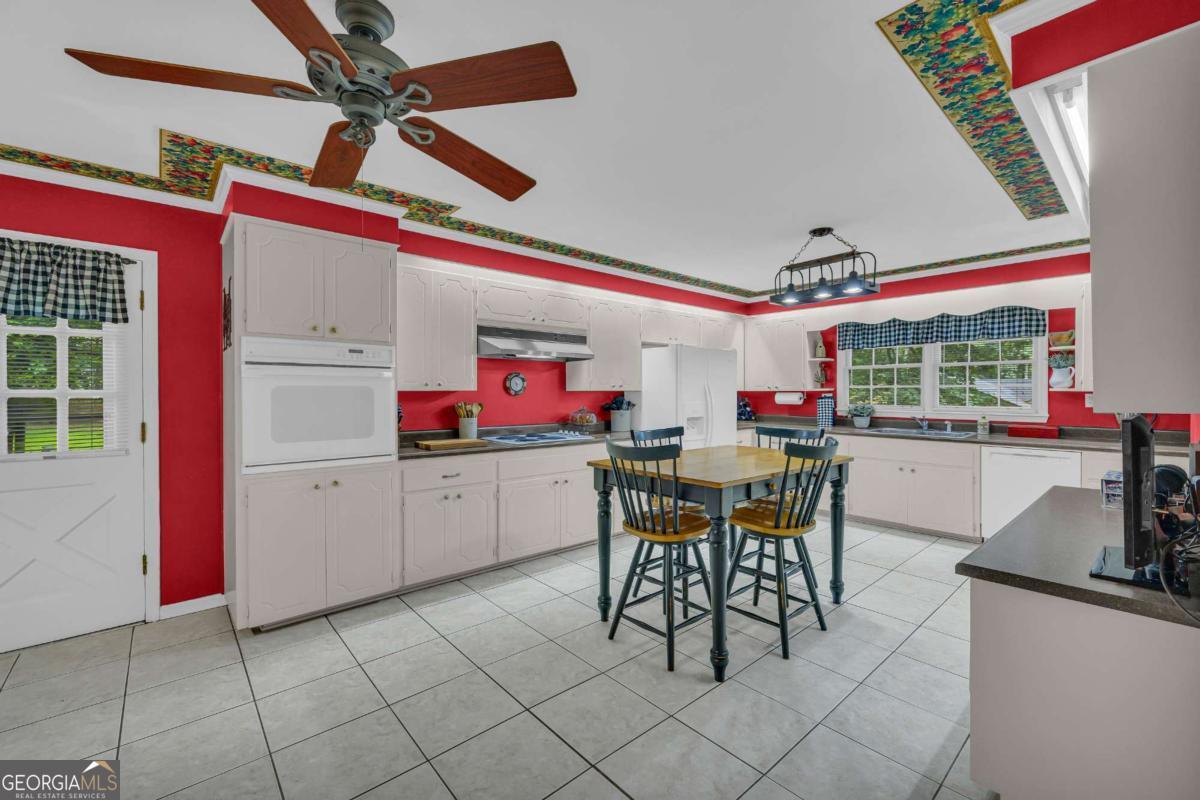 Athens, Georgia, 30606, United States, 5 Bedrooms Bedrooms, ,3 BathroomsBathrooms,Residential,For Sale,1896838