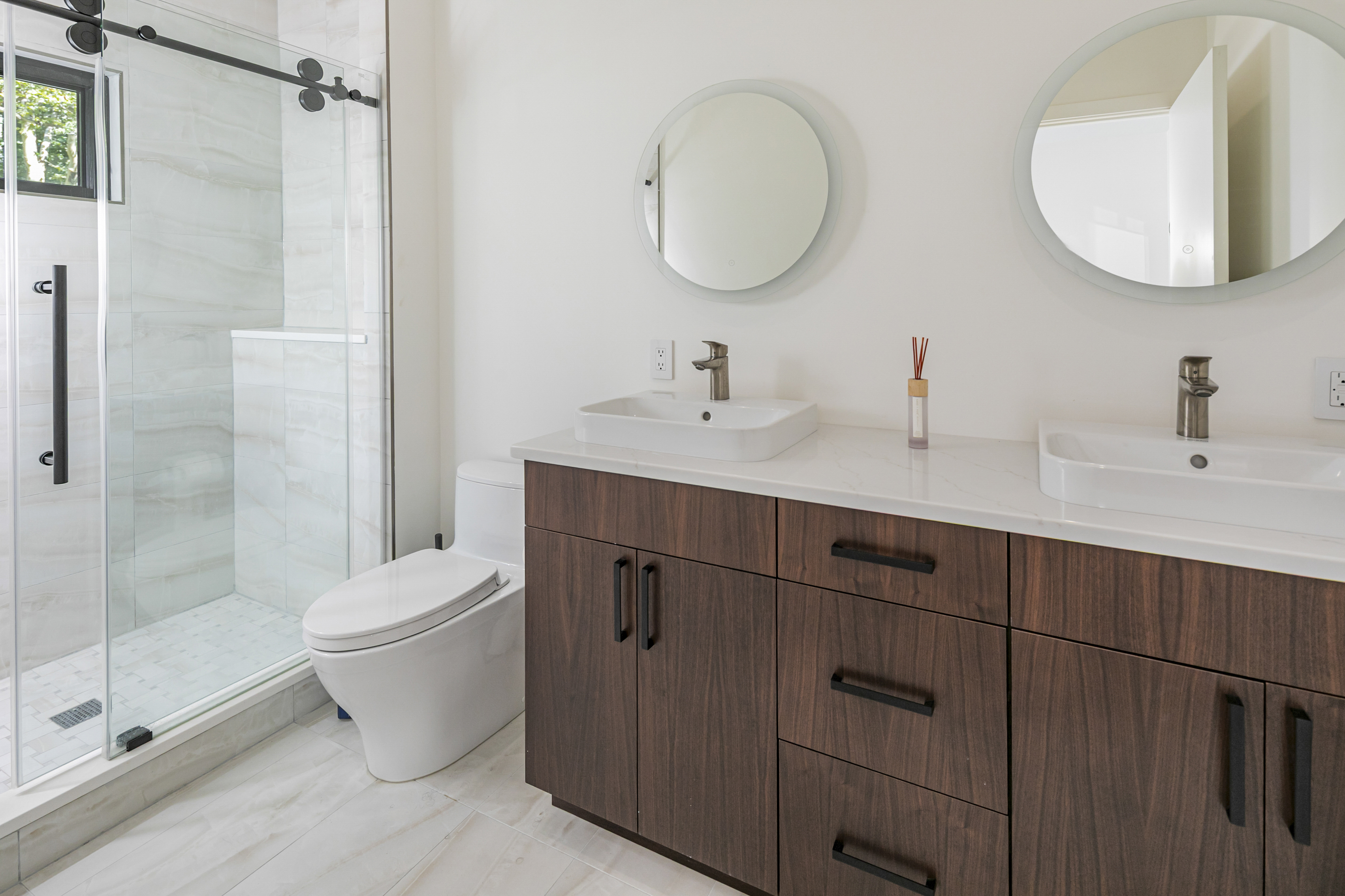  Modern Luxury Living Steps From Downtown - 物件實景