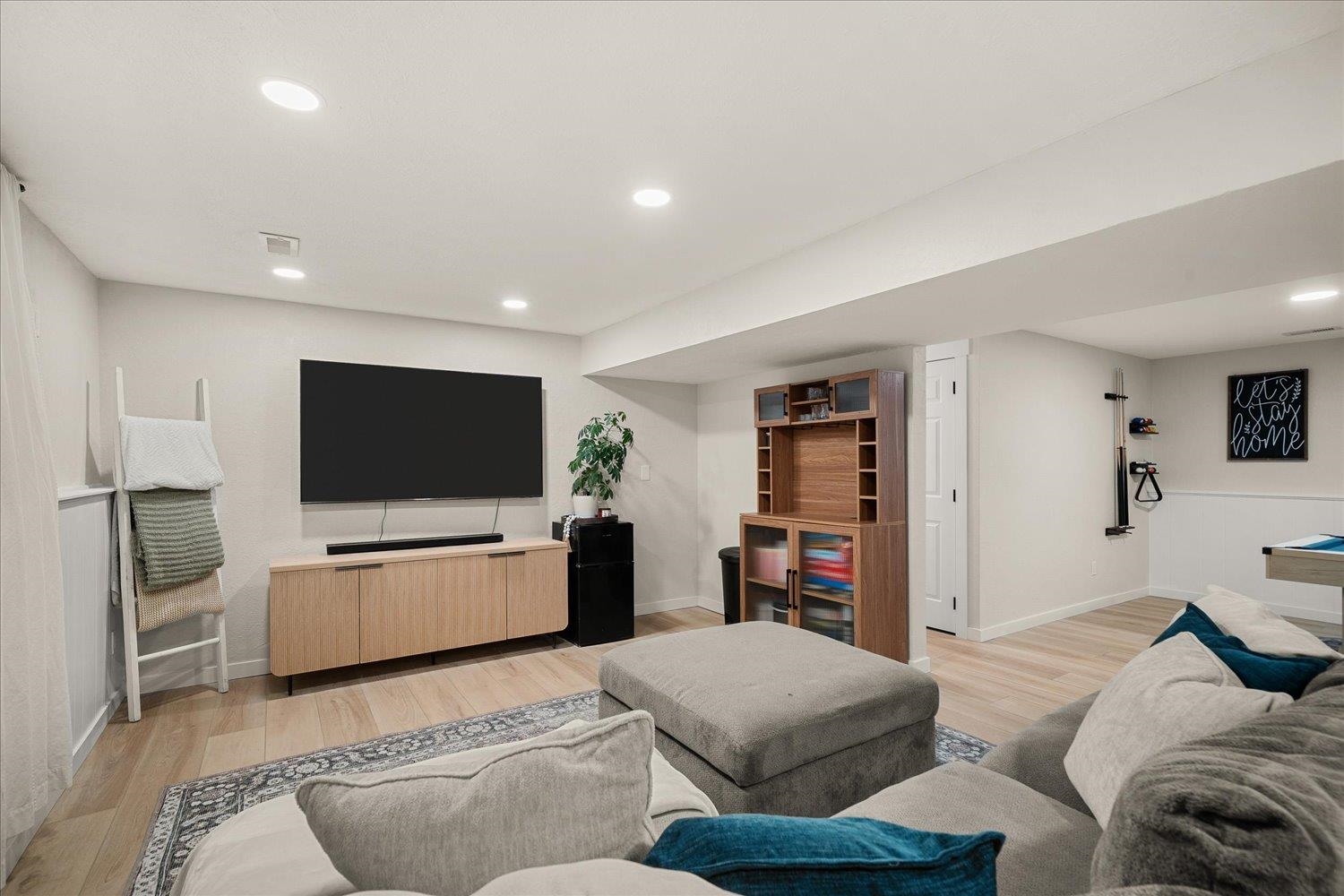 Colbert, Washington, 99005, United States, 5 Bedrooms Bedrooms, ,3 BathroomsBathrooms,Residential,For Sale,1998044