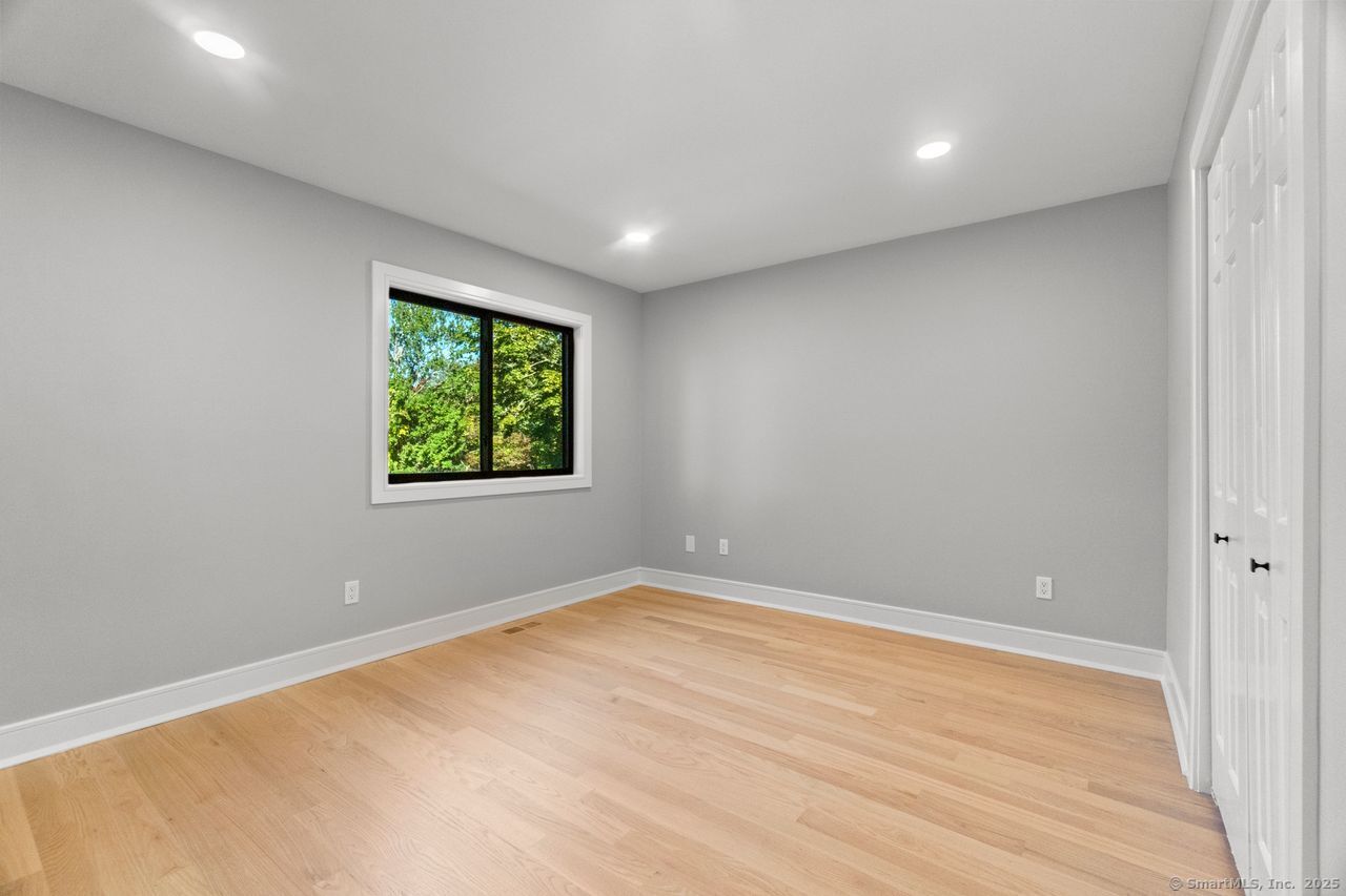 Old Saybrook, Connecticut, 06475, United States, 2 Bedrooms Bedrooms, ,2 BathroomsBathrooms,Residential,For Sale,1957011