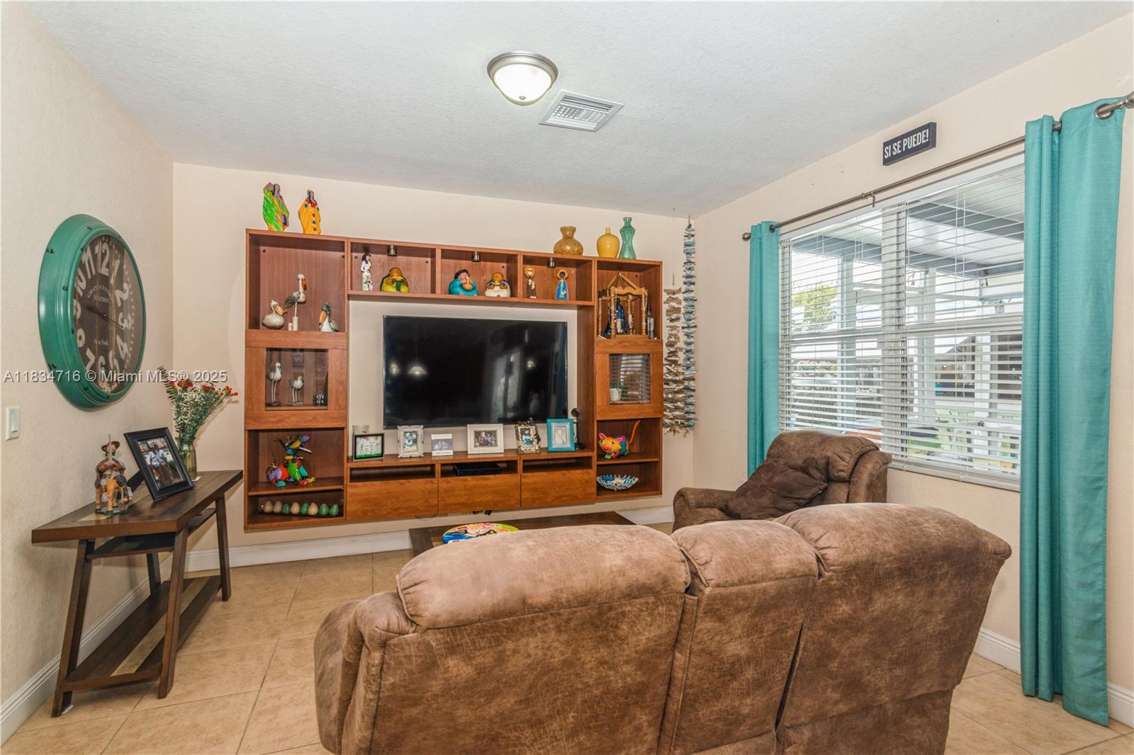 Homestead, Florida, 33033, United States, 5 Bedrooms Bedrooms, ,3 BathroomsBathrooms,Residential,For Sale,1882287