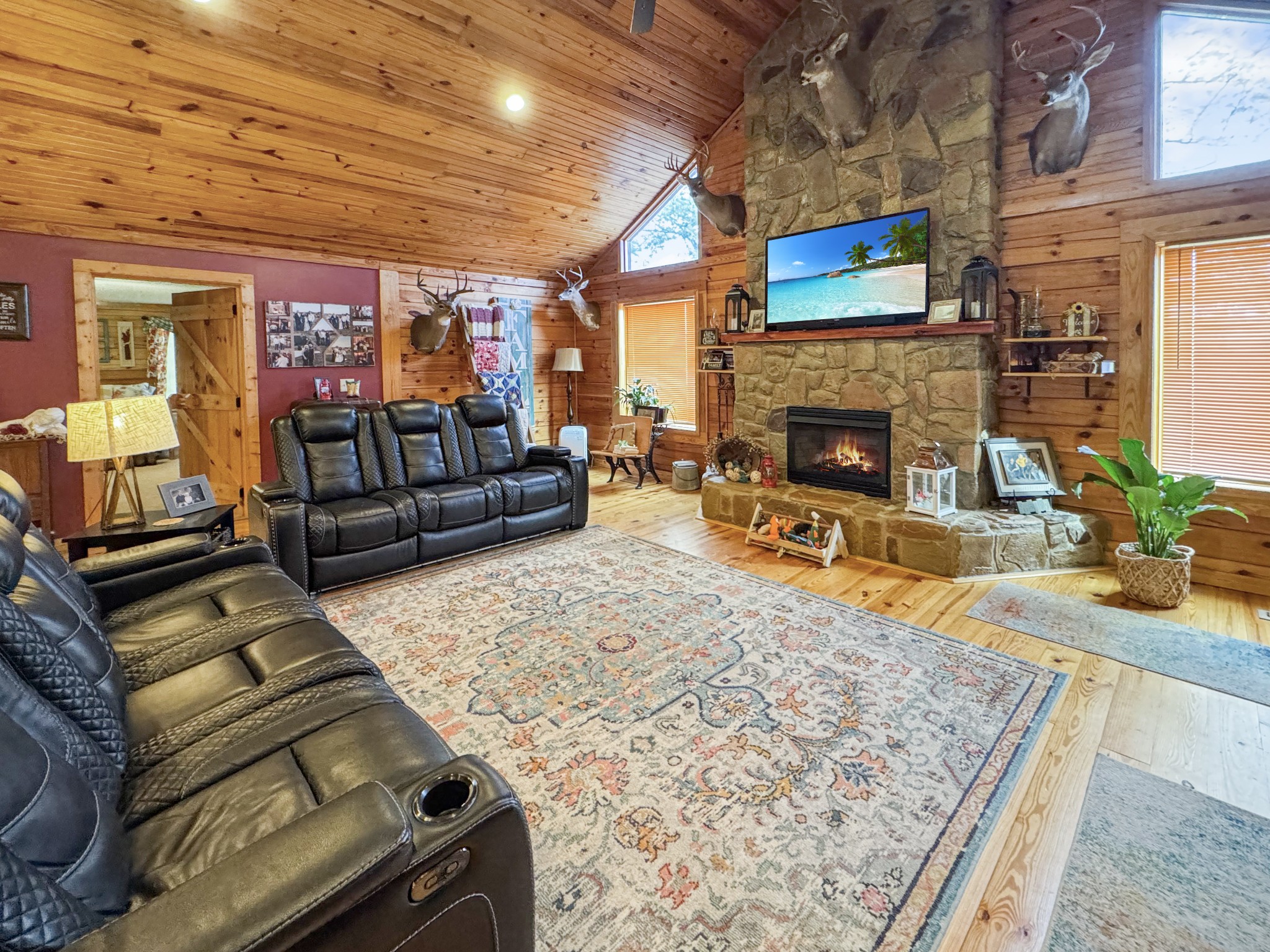 Dover, Tennessee, 37058, United States, 3 Bedrooms Bedrooms, ,3 BathroomsBathrooms,Residential,For Sale,1935752