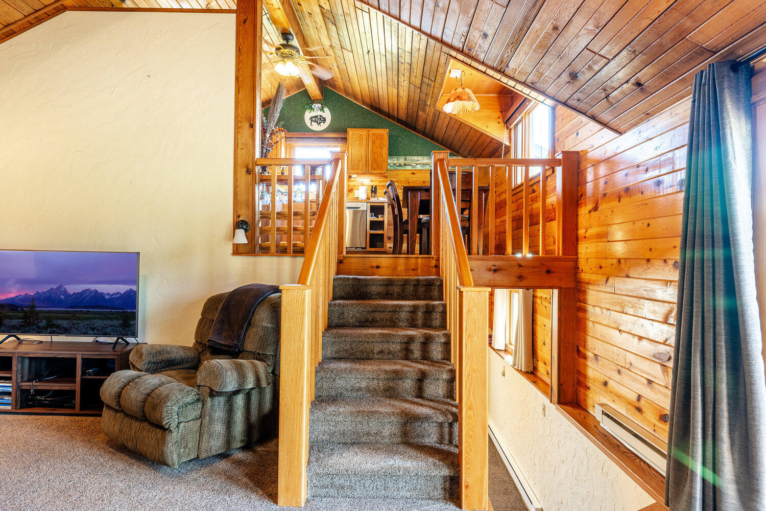 Sheridan, Wyoming, 82801, United States, 3 Bedrooms Bedrooms, ,2 BathroomsBathrooms,Residential,For Sale,1890581