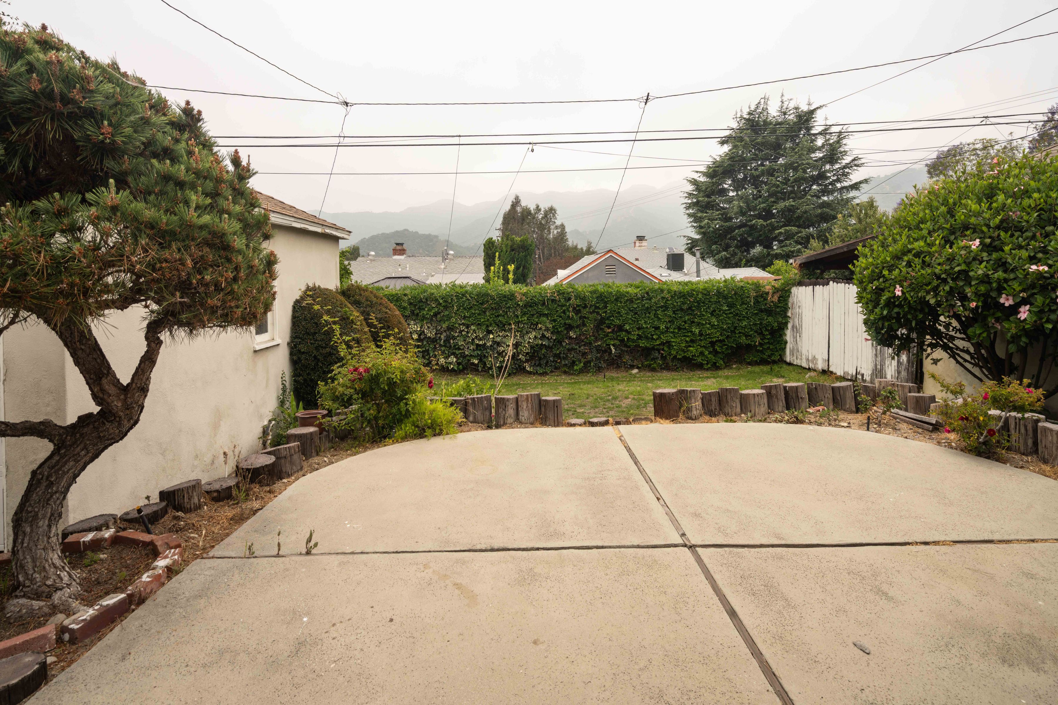  2944 Mayfield Avenue - 物件實景