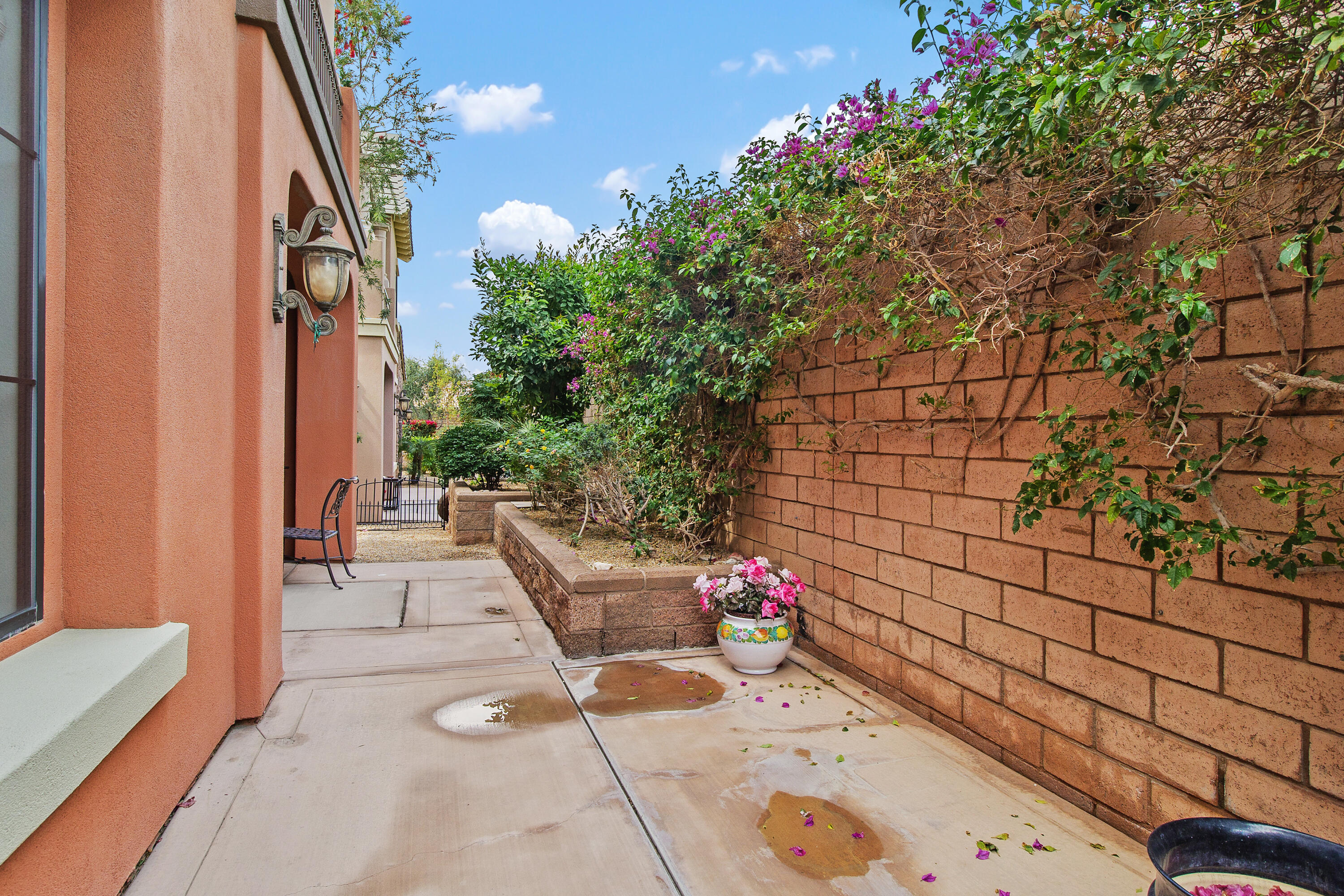 Palm Desert, California, 92260, United States, 2 Bedrooms Bedrooms, ,3 BathroomsBathrooms,Residential,For Sale,1744542
