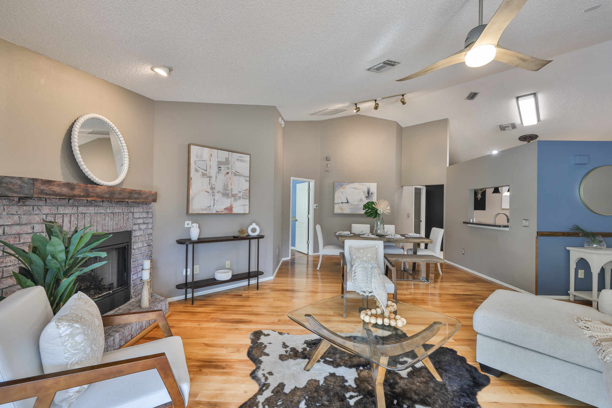 Tampa, Florida, 33635, United States, 4 Bedrooms Bedrooms, ,2 BathroomsBathrooms,Residential,For Sale,1996495