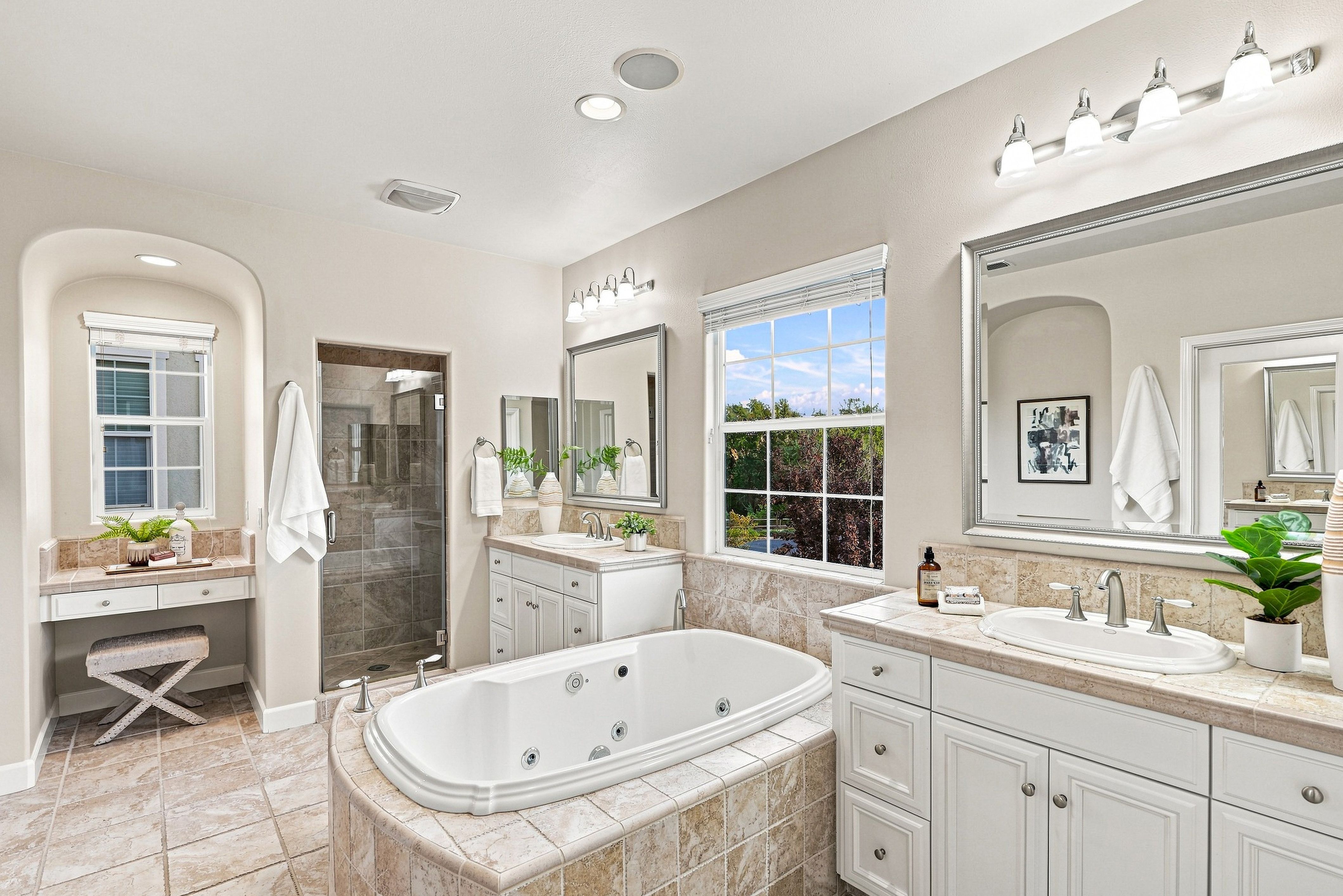  Exceptional Craftsmanship Meets Modern Luxury in Wendt Ranch - 物件實景