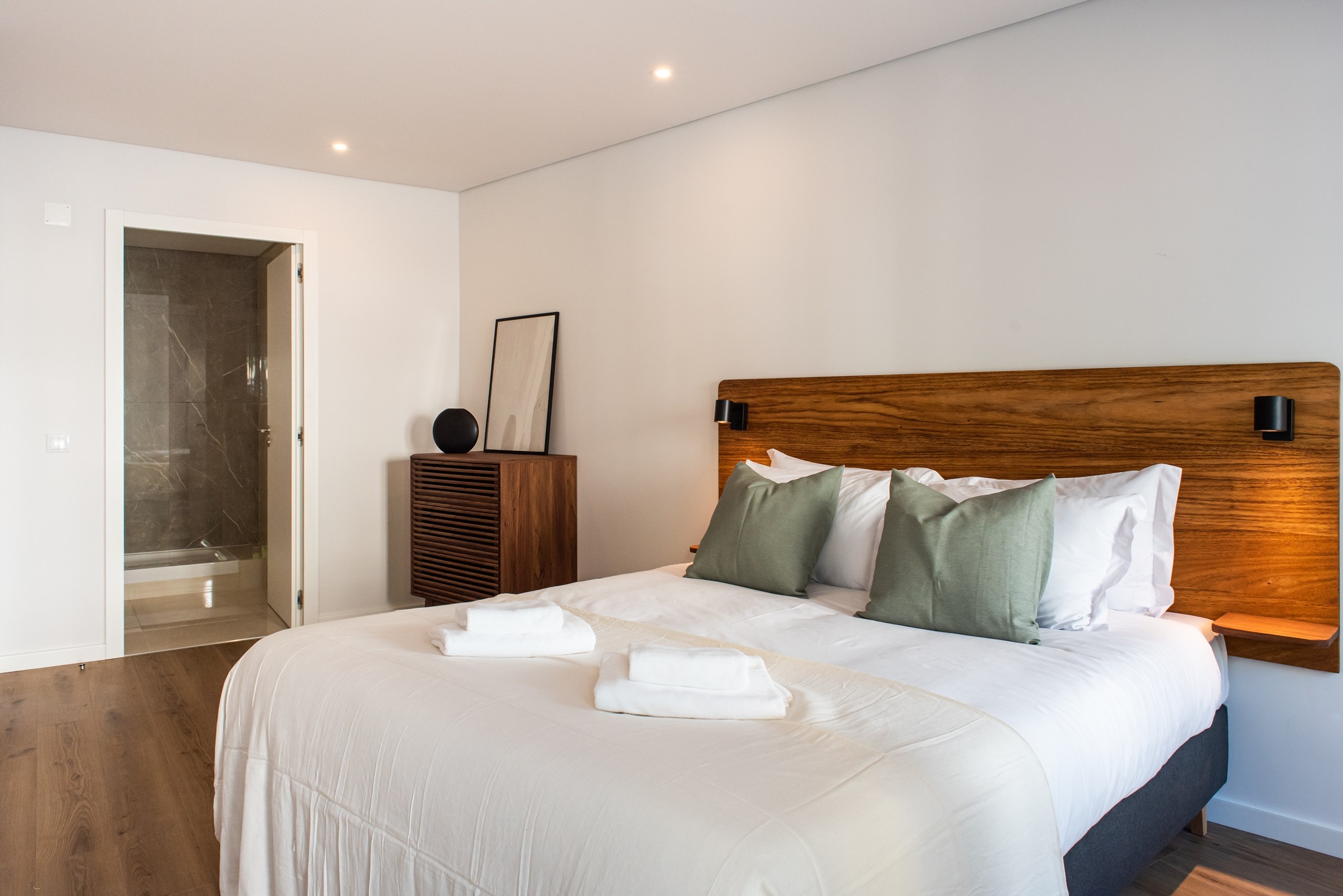 Lisboa, Lisbon, 1150-287, PT, 2 Bedrooms Bedrooms, ,2 BathroomsBathrooms,Residential,For Sale,1793938