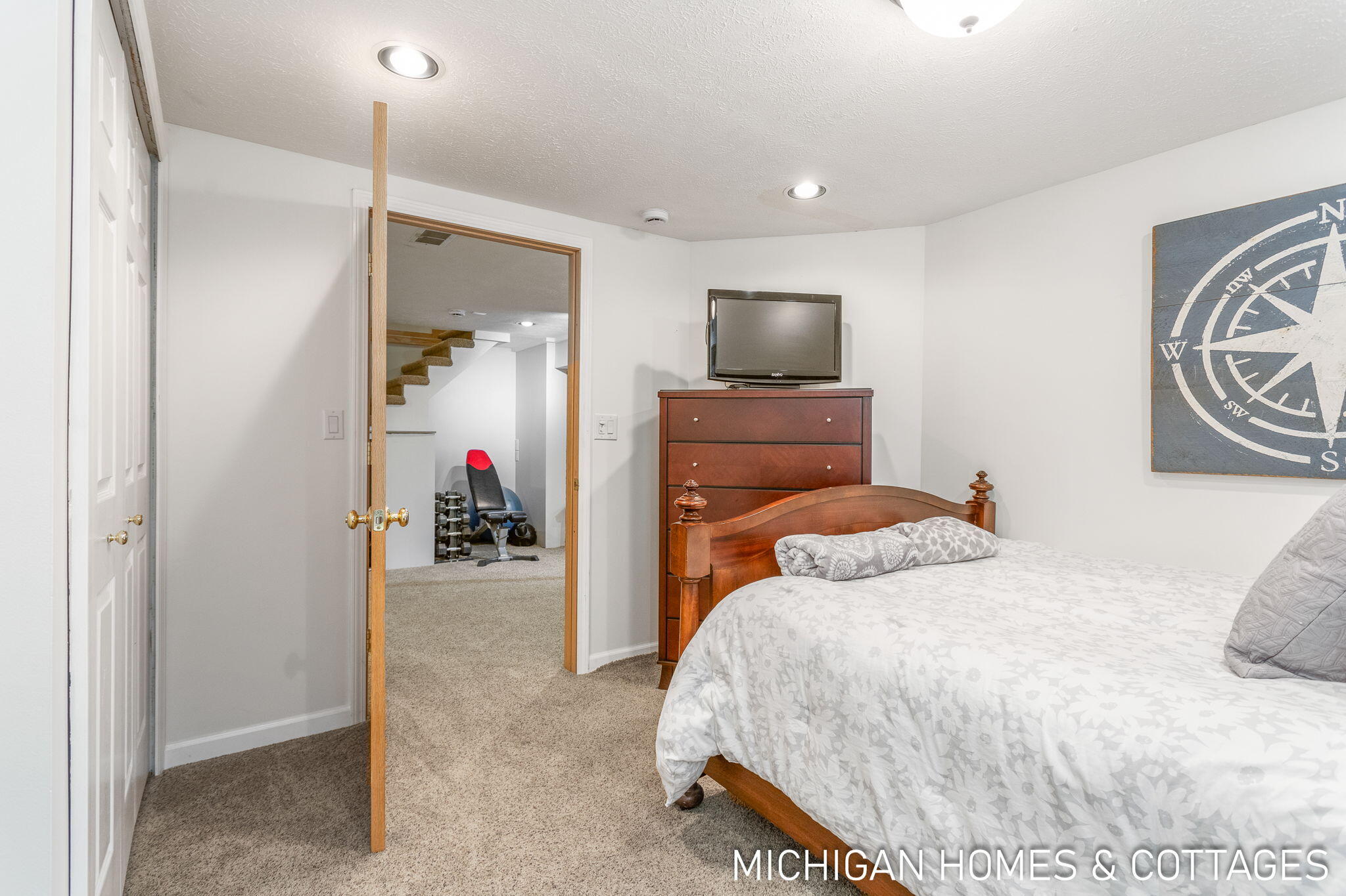 Jenison, Michigan, 49428, United States, 4 Bedrooms Bedrooms, ,3 BathroomsBathrooms,Residential,For Sale,1932274