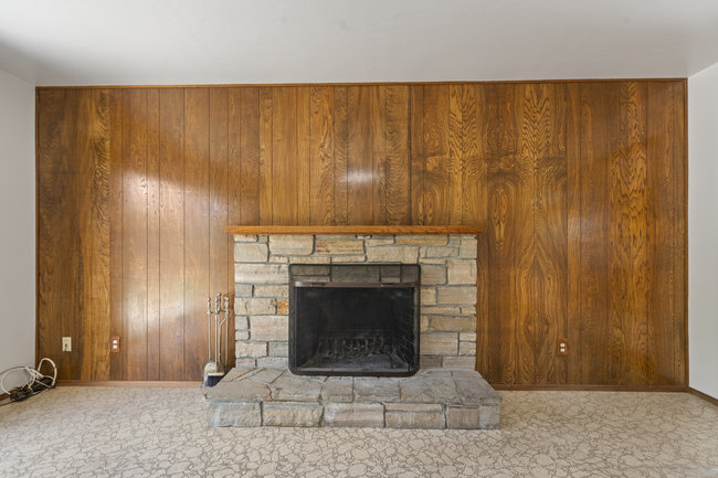 Hollister, California, 95023, United States, 3 Bedrooms Bedrooms, ,2 BathroomsBathrooms,Residential,For Sale,1942638