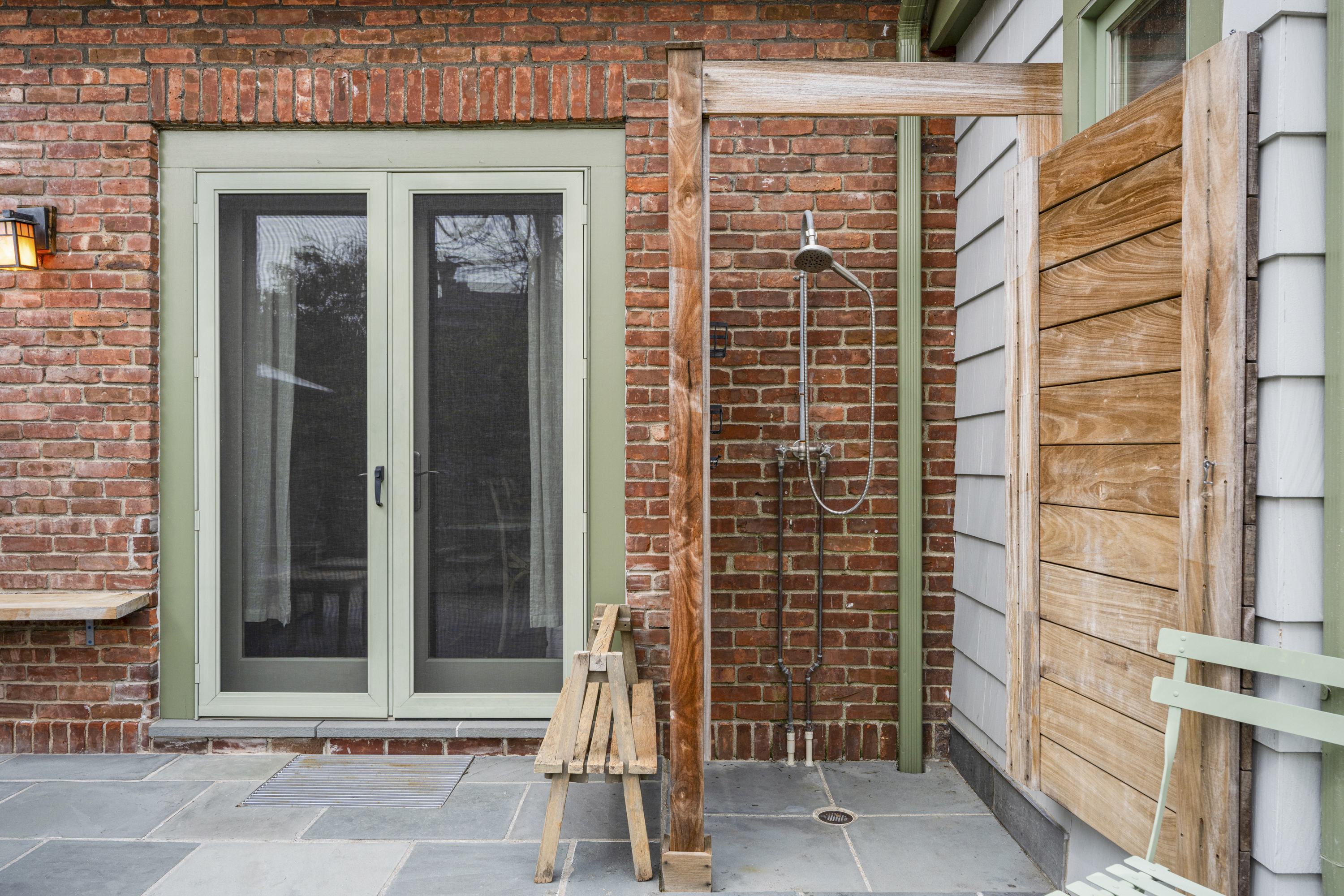  Lovely Larchmont Woods Dutch Colonial - 物件實景