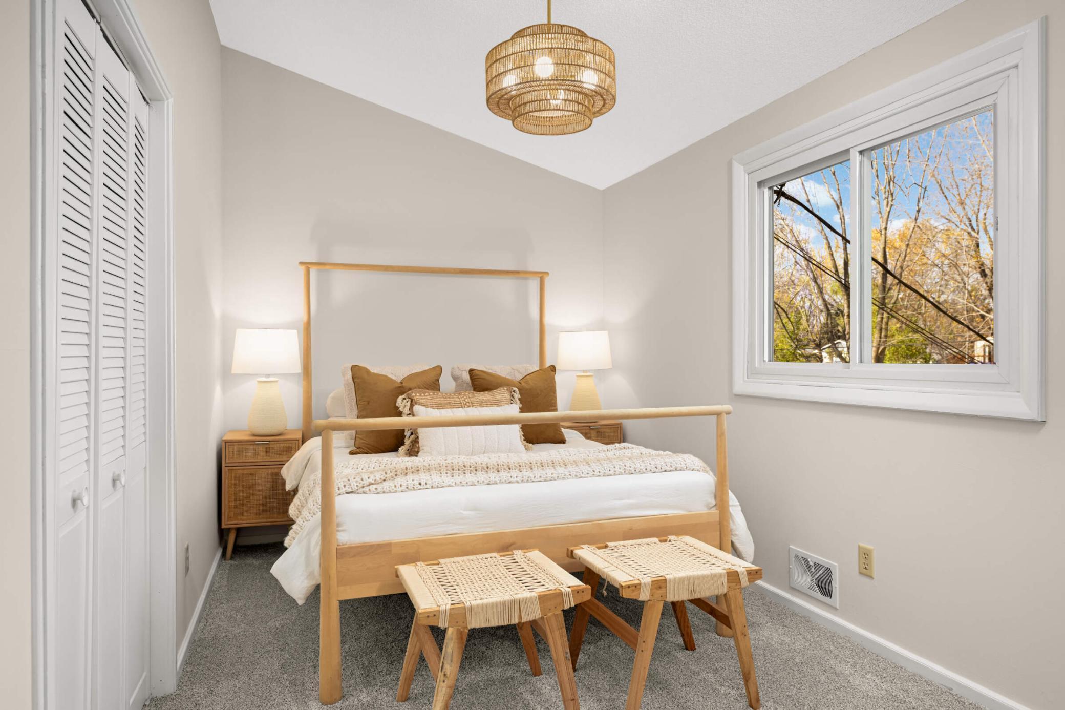 Vadnais Heights, Minnesota, 55127, United States, 4 Bedrooms Bedrooms, ,2 BathroomsBathrooms,Residential,For Sale,1993566