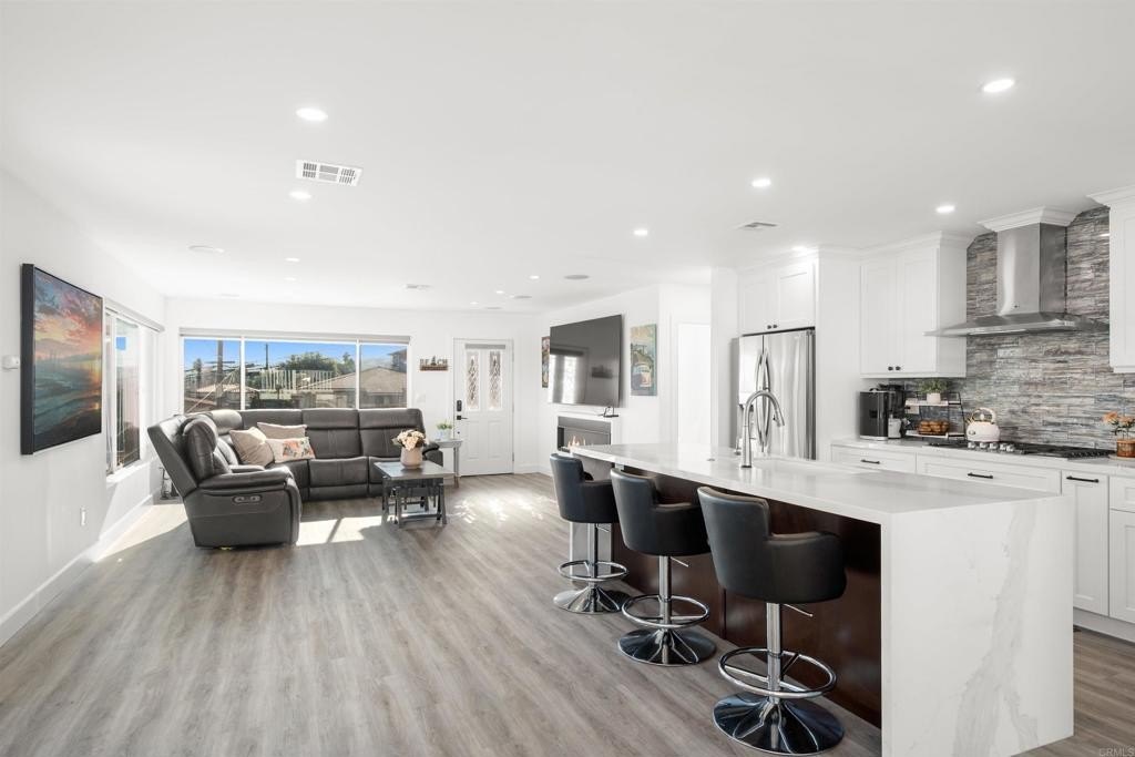 San Diego, California, 92106, United States, 3 Bedrooms Bedrooms, ,2 BathroomsBathrooms,Residential,For Sale,1991298