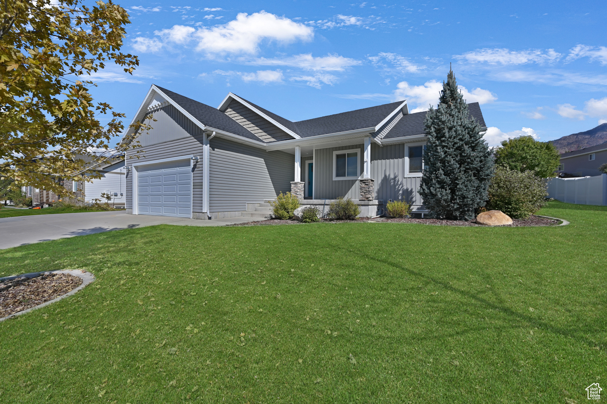 Richmond, Utah, 84333, United States, 2 Bedrooms Bedrooms, ,3 BathroomsBathrooms,Residential,For Sale,1979865