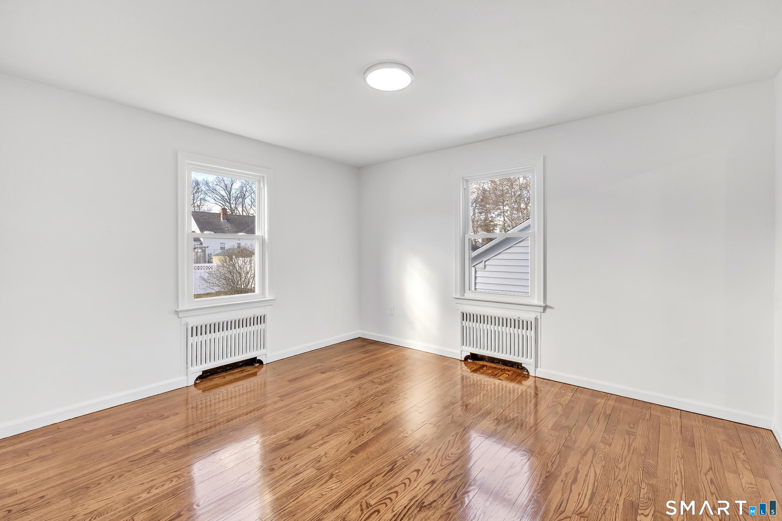 North Haven, Connecticut, 06473, United States, 3 Bedrooms Bedrooms, ,3 BathroomsBathrooms,Residential,For Sale,2011672