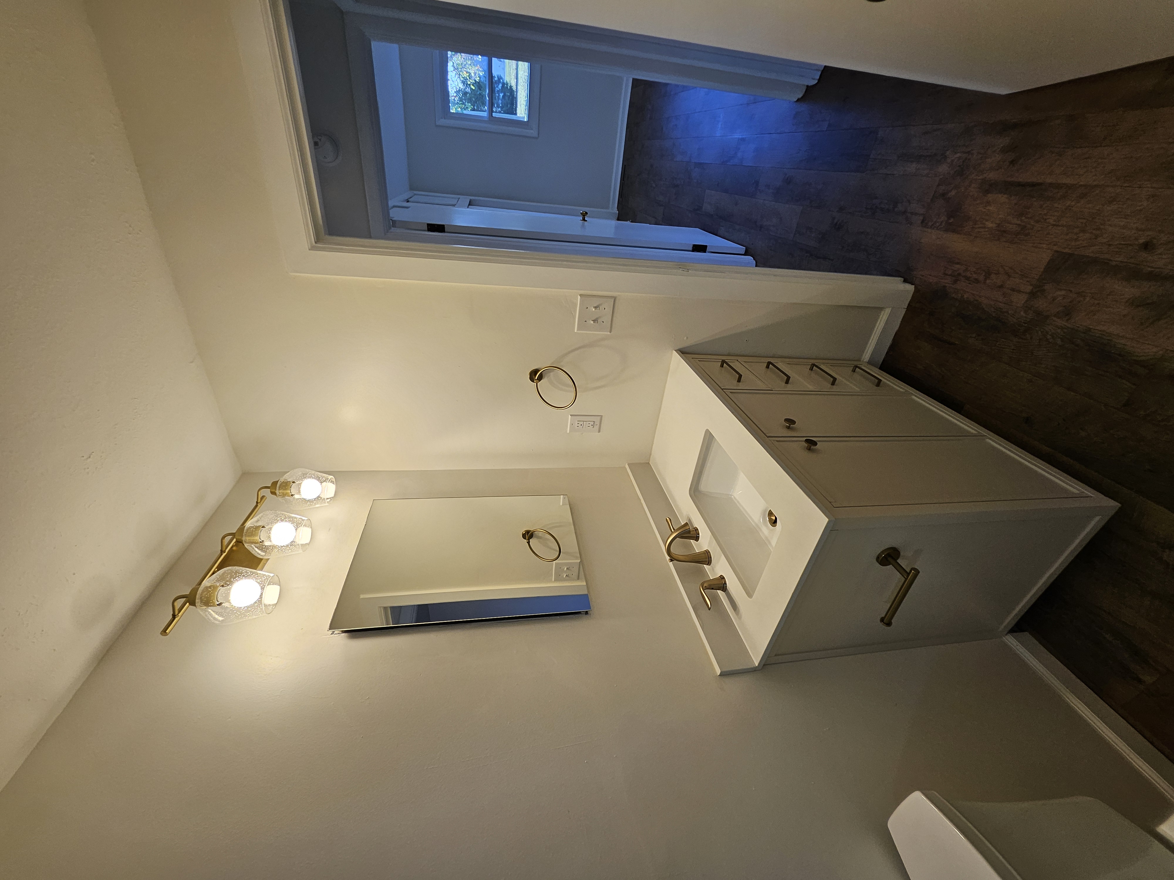 Monett, Missouri, 65708, United States, 4 Bedrooms Bedrooms, ,4 BathroomsBathrooms,Residential,For Sale,1998784