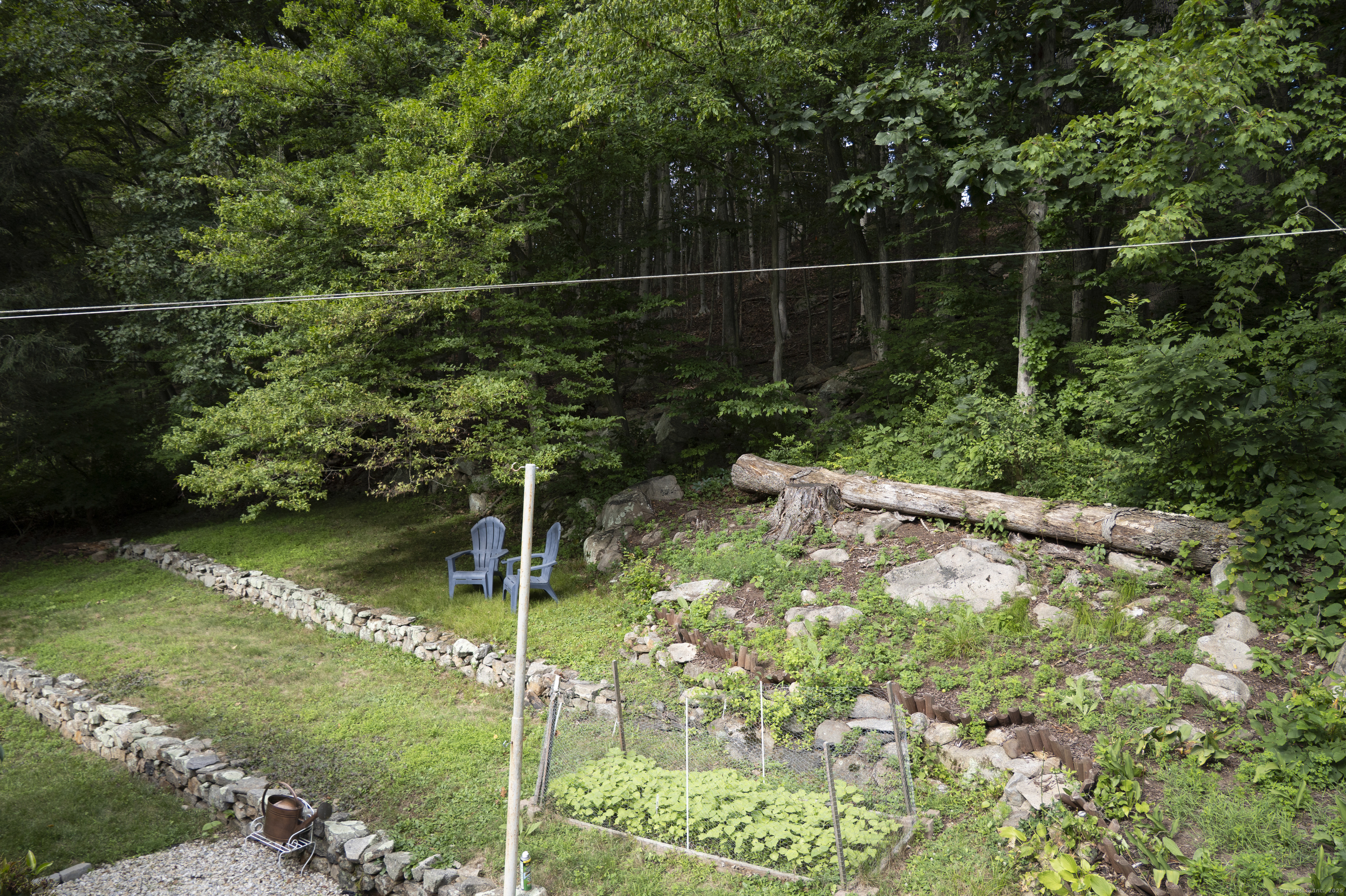 Trumbull, Connecticut, 06611, United States, 3 Bedrooms Bedrooms, ,3 BathroomsBathrooms,Residential,For Sale,1937031
