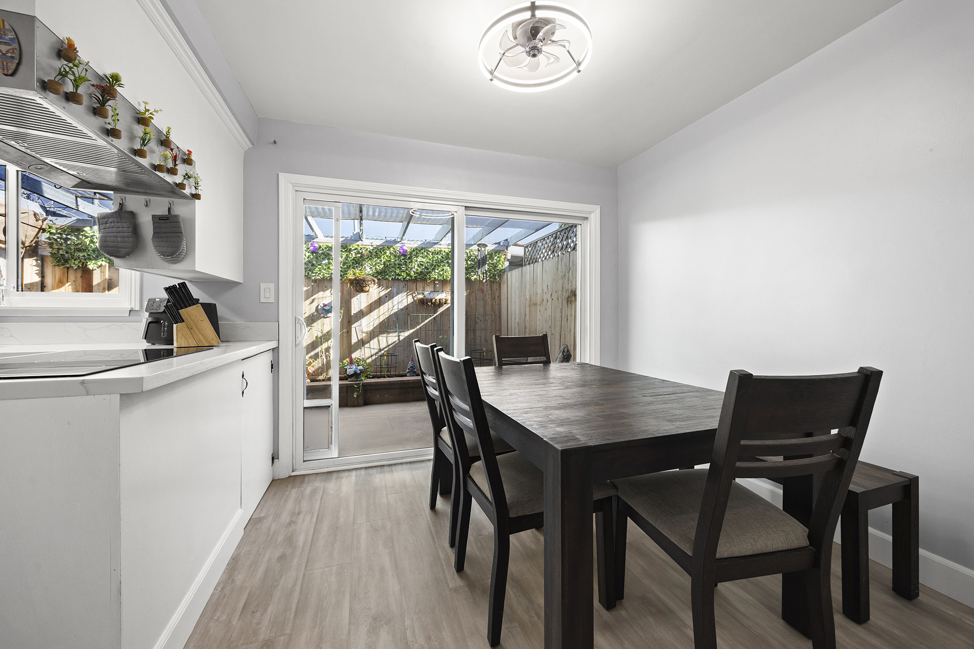 Fullerton, California, 92831, United States, 2 Bedrooms Bedrooms, ,1 BathroomBathrooms,Residential,For Sale,2002519