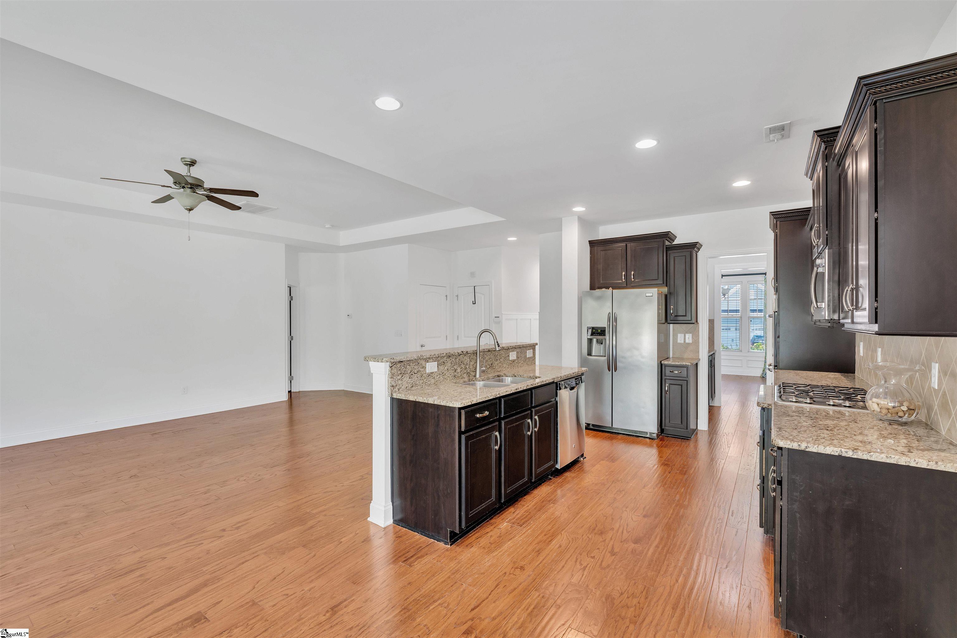Greenville, South Carolina, 29615, United States, 5 Bedrooms Bedrooms, ,4 BathroomsBathrooms,Residential,For Sale,1827881