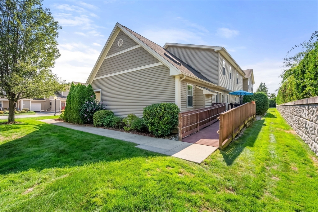 Ludlow, Massachusetts, 01056, United States, 3 Bedrooms Bedrooms, ,3 BathroomsBathrooms,Residential,For Sale,1942127