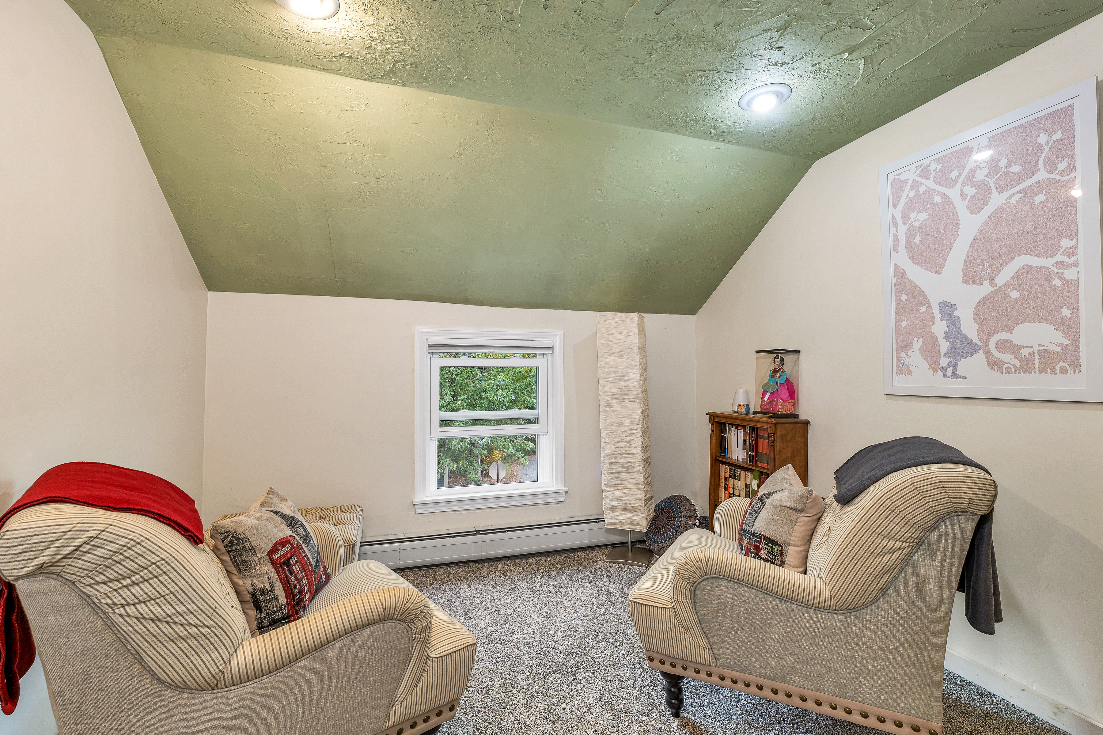 New Hampton, New Hampshire, 03256, United States, 3 Bedrooms Bedrooms, ,2 BathroomsBathrooms,Residential,For Sale,1976392