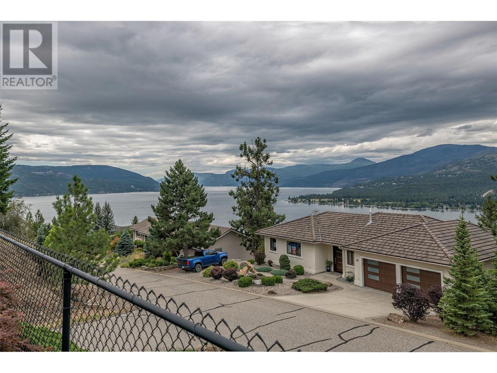 VERNON, British Columbia, V1H 1E8, CA, 3 Bedrooms Bedrooms, ,2 BathroomsBathrooms,Residential,For Sale,1948315