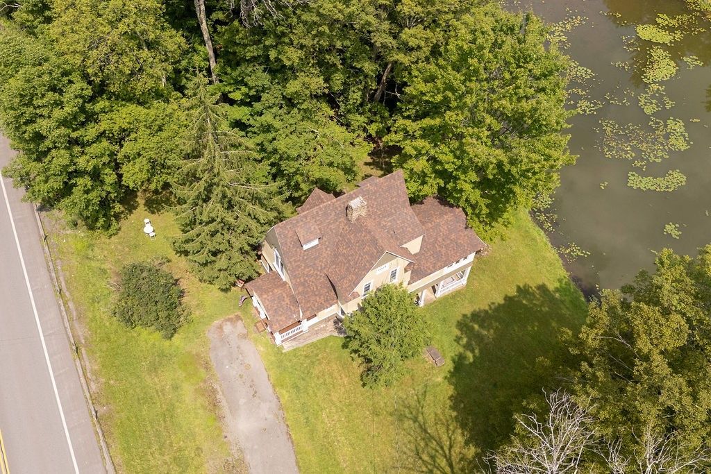 Stamford, New York, 13786, United States, 5 Bedrooms Bedrooms, ,2 BathroomsBathrooms,Residential,For Sale,1925554
