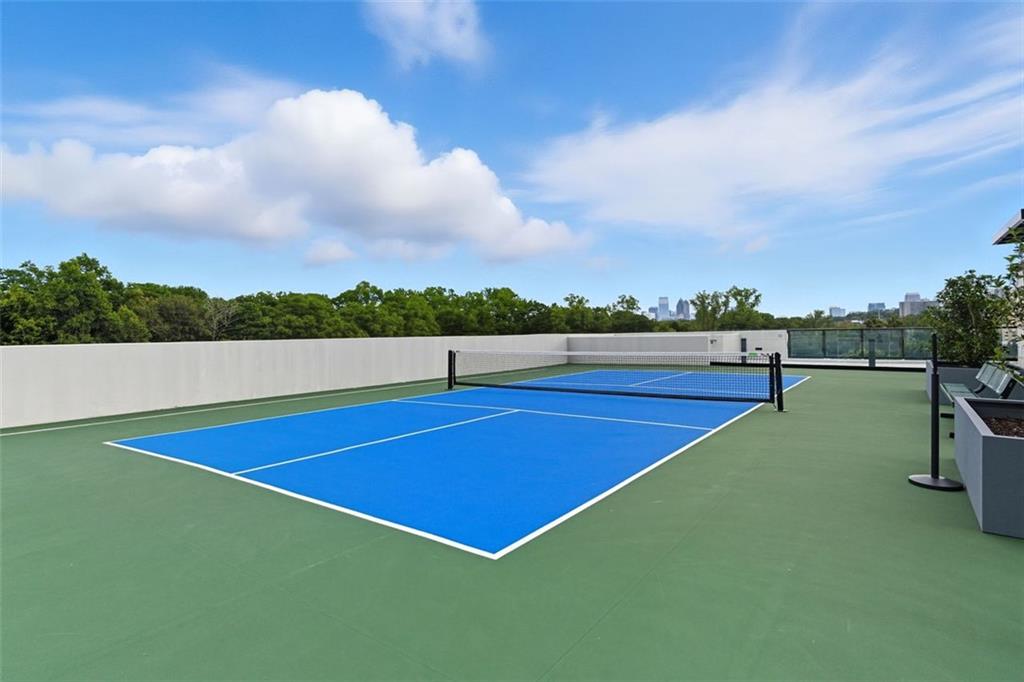 Atlanta, Georgia, 30305, United States, 2 Bedrooms Bedrooms, ,3 BathroomsBathrooms,Residential,For Sale,1979191