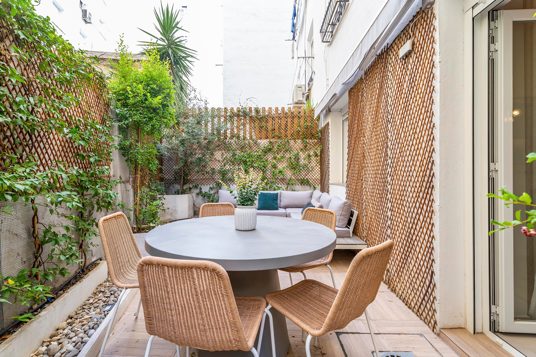  2-Bedroom flat with patio in Alcalde Sainz de Baranda - 物件實景