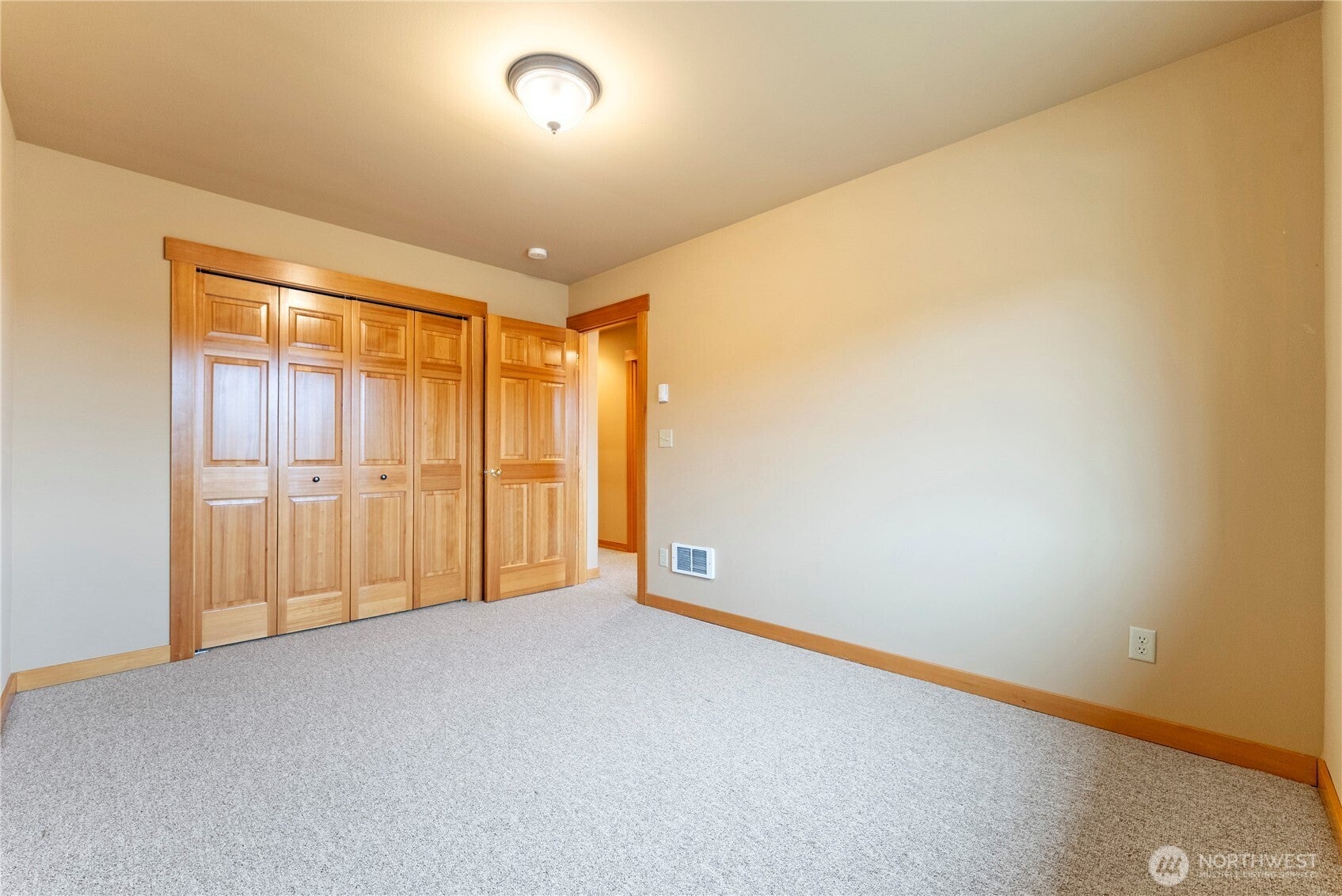 Winthrop, Washington, 98862, United States, 3 Bedrooms Bedrooms, ,3 BathroomsBathrooms,Residential,For Sale,1997412