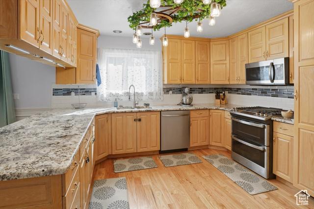 Brigham City, Utah, 84302, United States, 6 Bedrooms Bedrooms, ,4 BathroomsBathrooms,Residential,For Sale,1984055