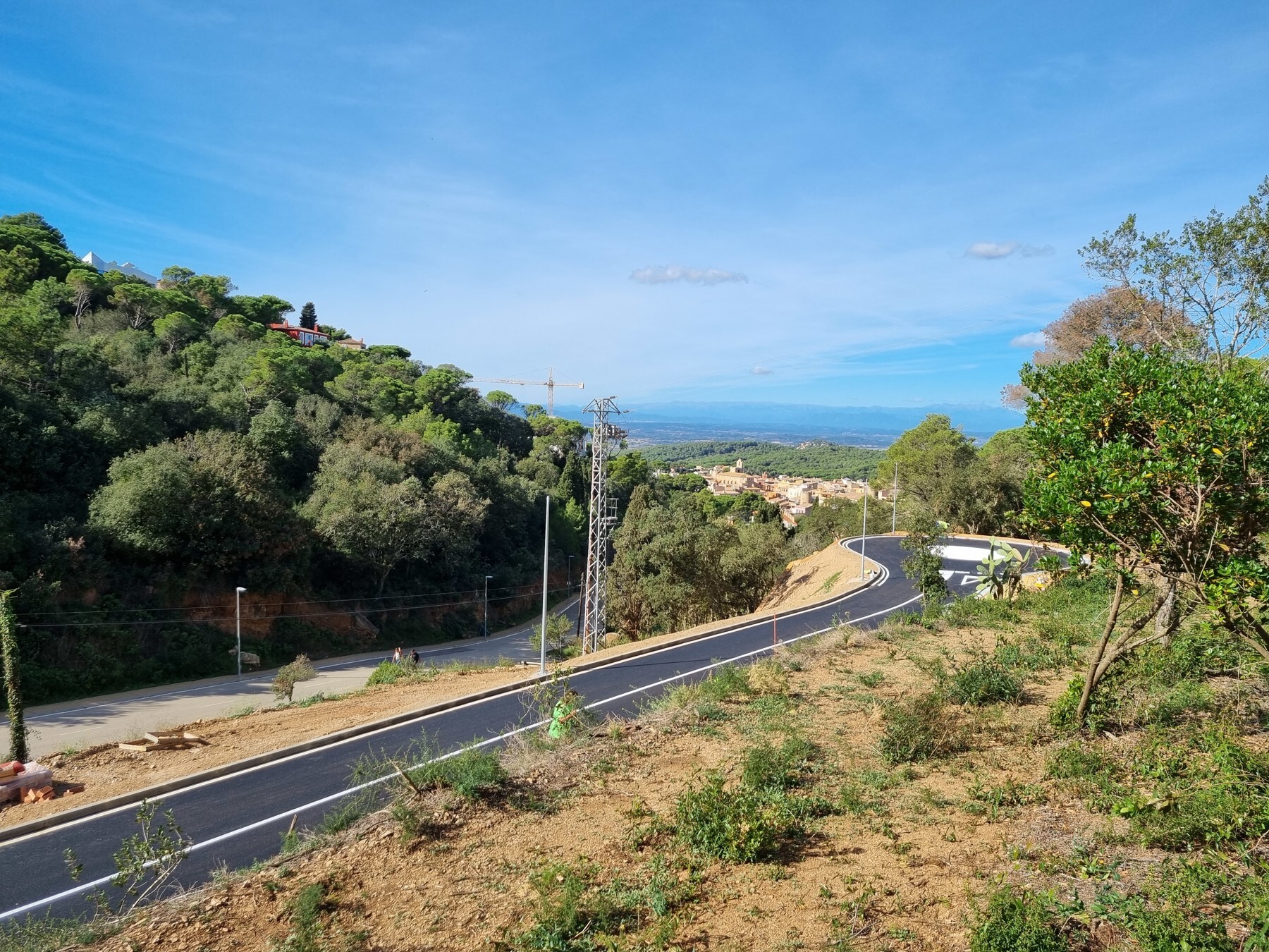  Fantastic south facing plot in the village of Begur - 物件實景